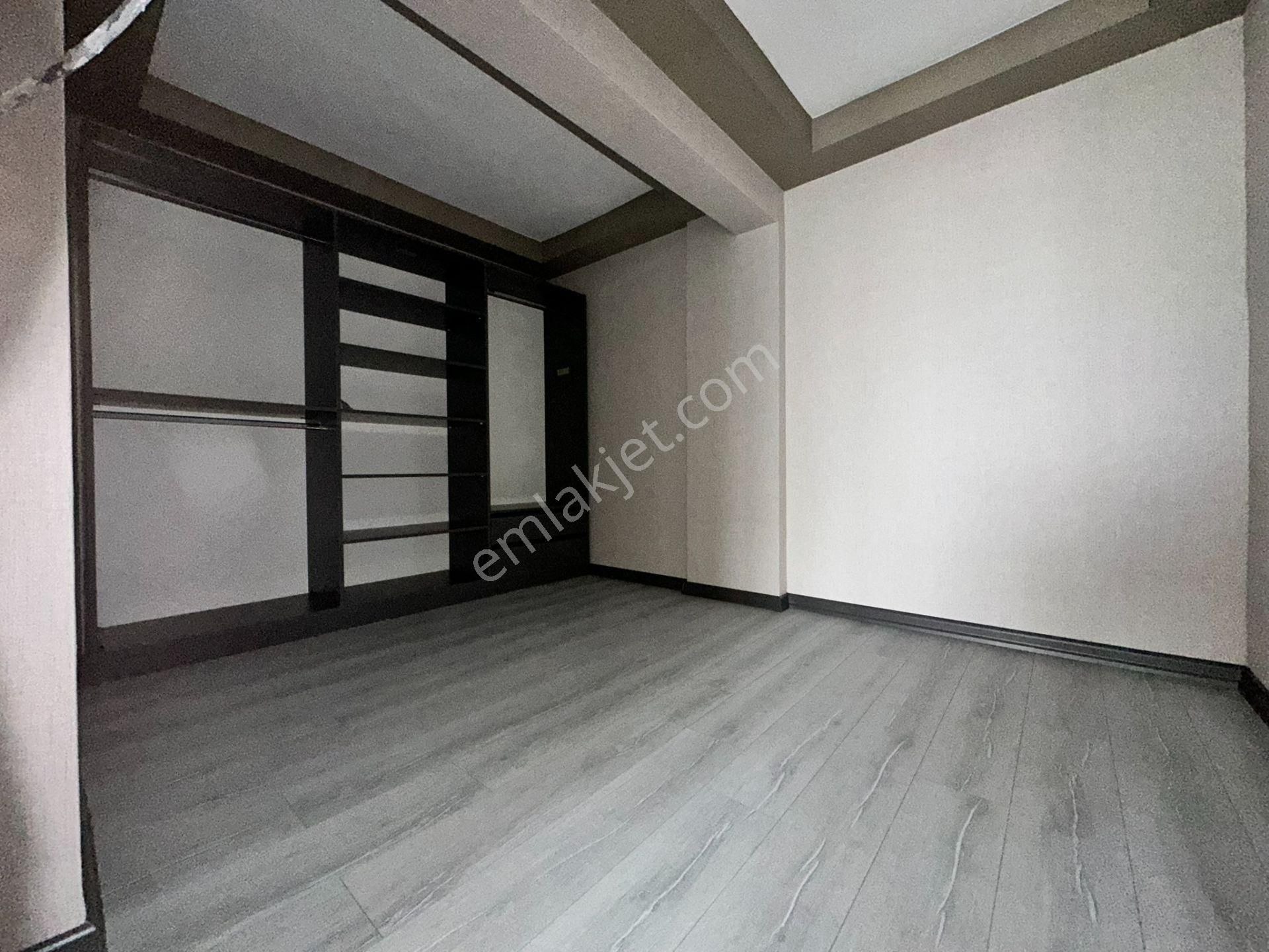 Pursaklar Mehmet Zengin Emlak'tan Kapalı Otoparklı 3 Banyolu 12.kat 4+1 Sitede Dubleks Daire - Görsel 29