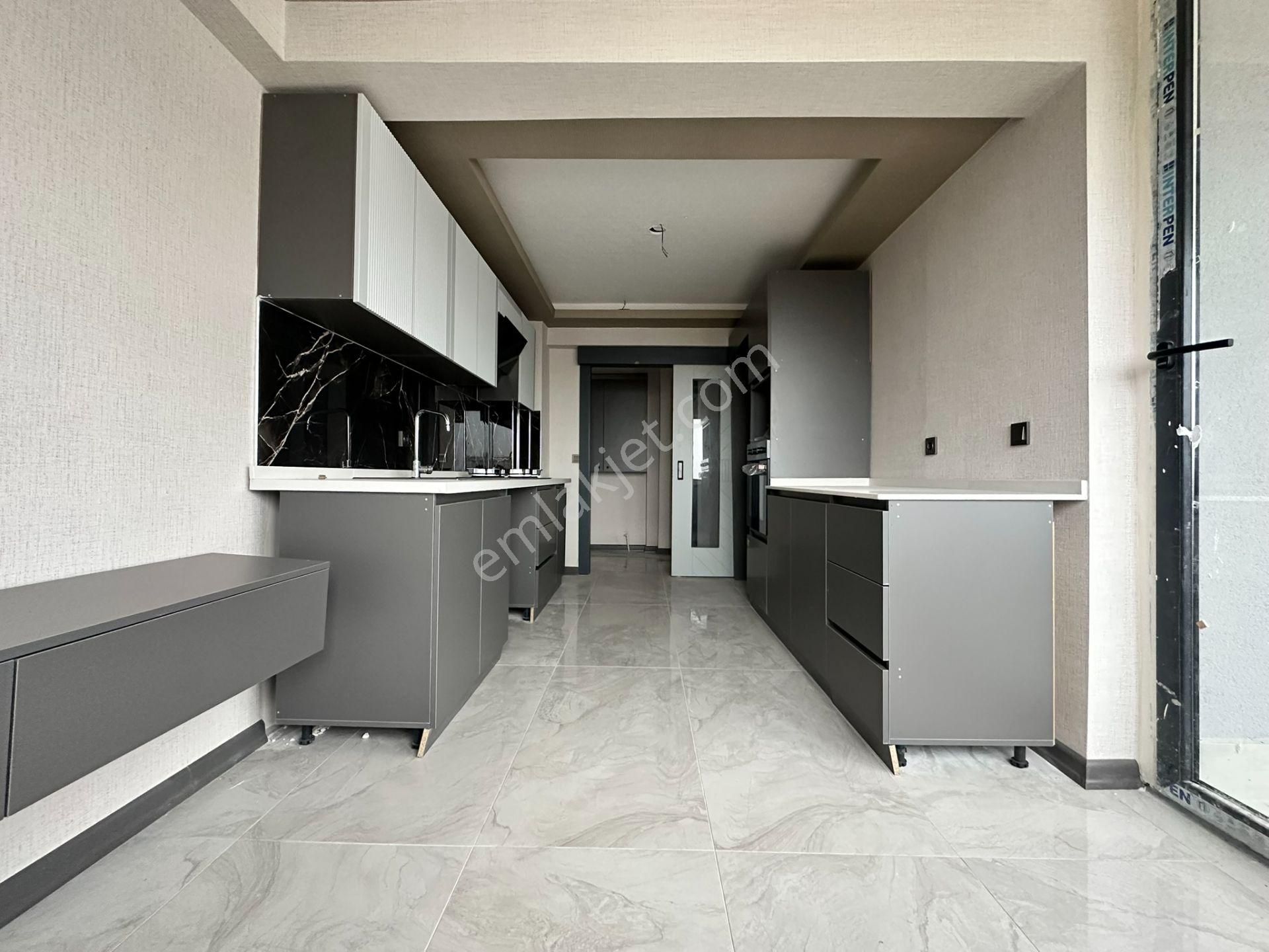 Pursaklar Mehmet Zengin Emlak'tan Kapalı Otoparklı 3 Banyolu 12.kat 4+1 Sitede Dubleks Daire - Görsel 10