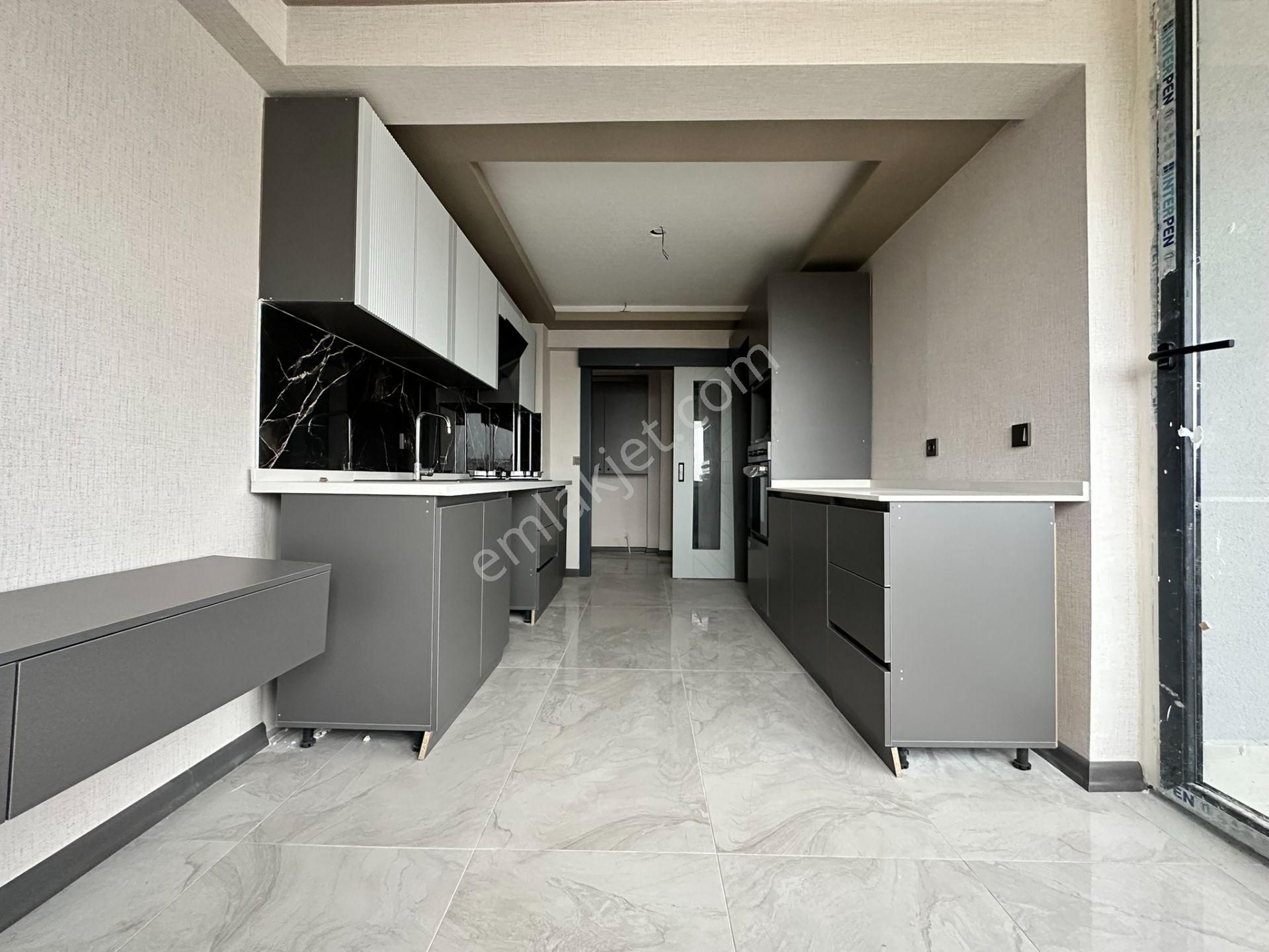 Pursaklar Mehmet Zengin Emlak'tan Kapalı Otoparklı 3 Banyolu 12.kat 4+1 Sitede Dubleks Daire - Görsel 11