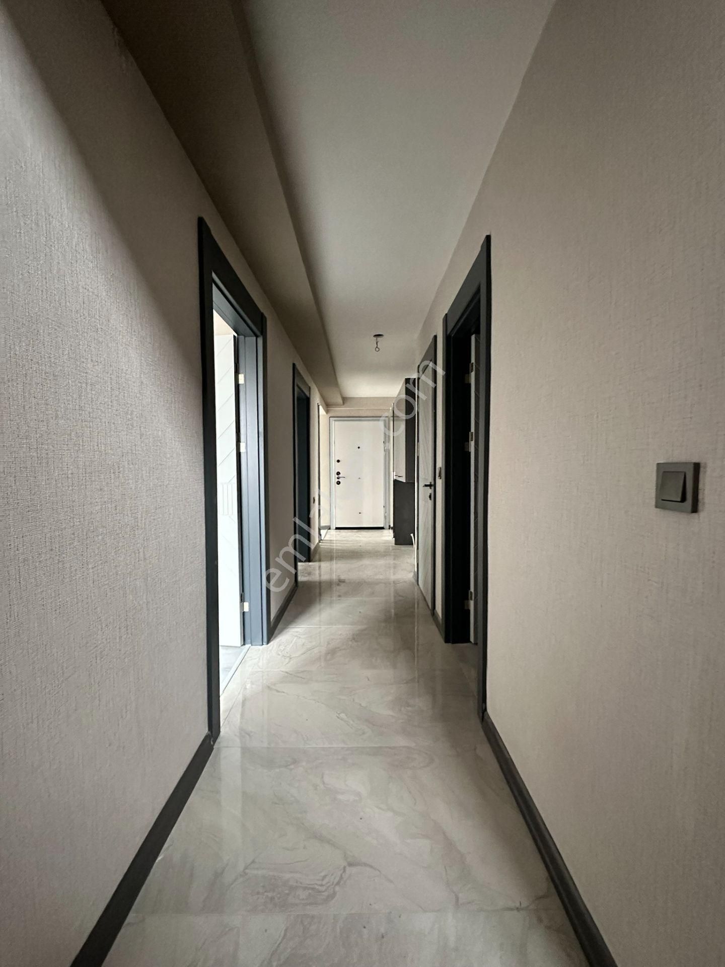 Pursaklar Mehmet Zengin Emlak'tan Kapalı Otoparklı 3 Banyolu 12.kat 4+1 Sitede Dubleks Daire - Görsel 32