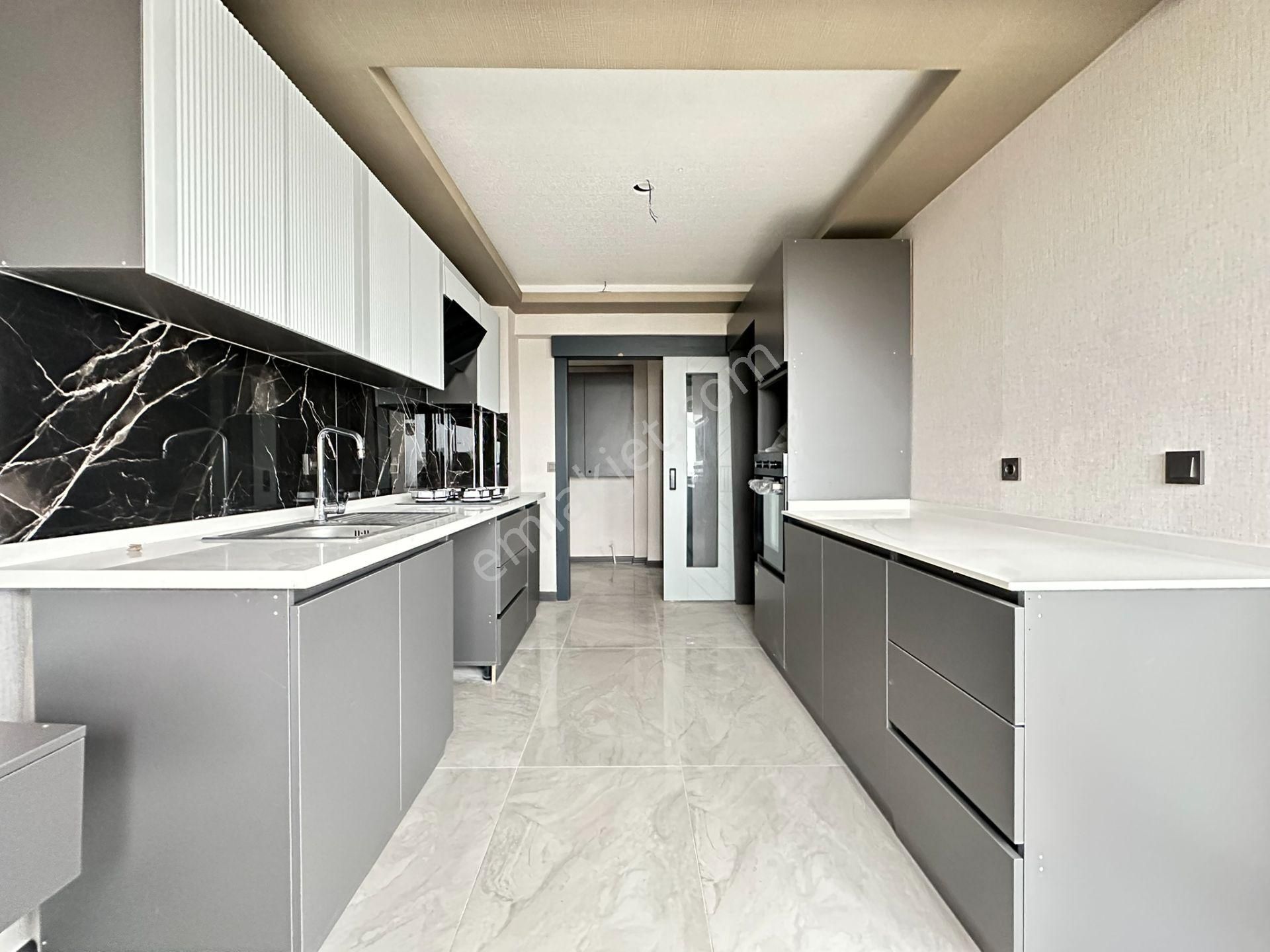 Pursaklar Mehmet Zengin Emlak'tan Kapalı Otoparklı 3 Banyolu 12.kat 4+1 Sitede Dubleks Daire - Görsel 8