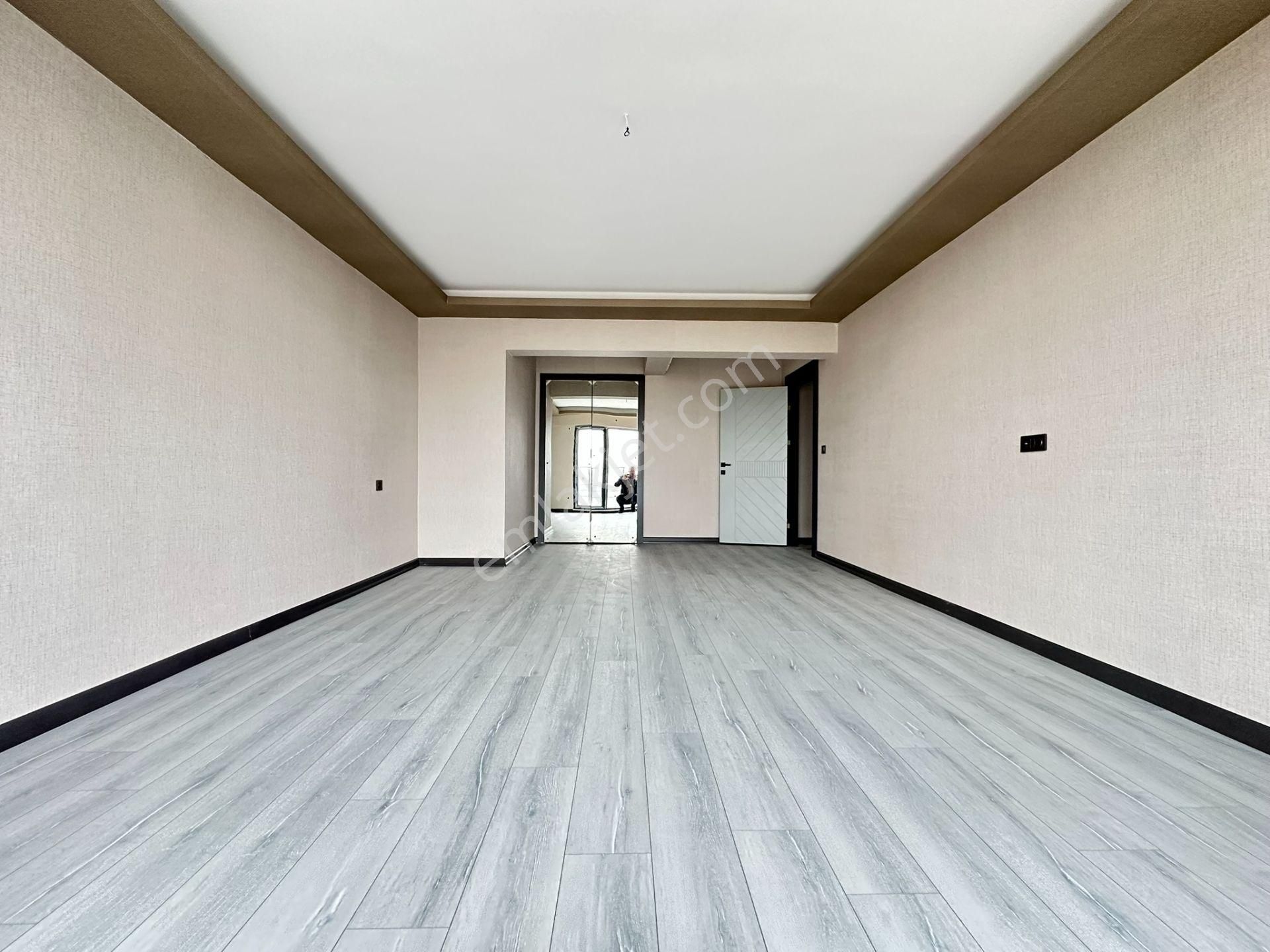 Pursaklar Mehmet Zengin Emlak'tan Kapalı Otoparklı 3 Banyolu 12.kat 4+1 Sitede Dubleks Daire - Görsel 18