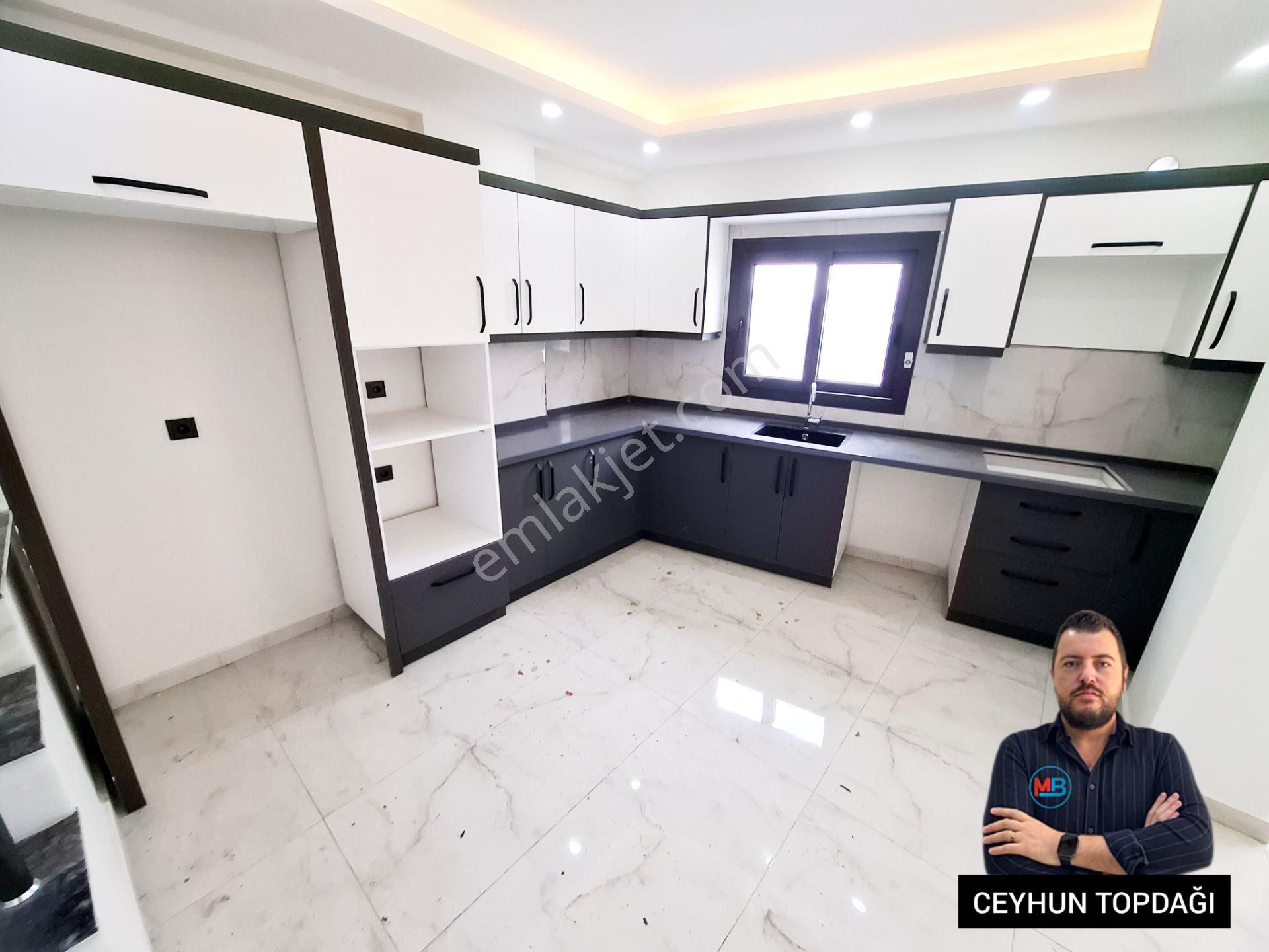 Didimde Satılık 3+1 Geniş Kullanışlı Tripleks Ön Cephe Müstakil Bahçeli Villa ! - Görsel 12