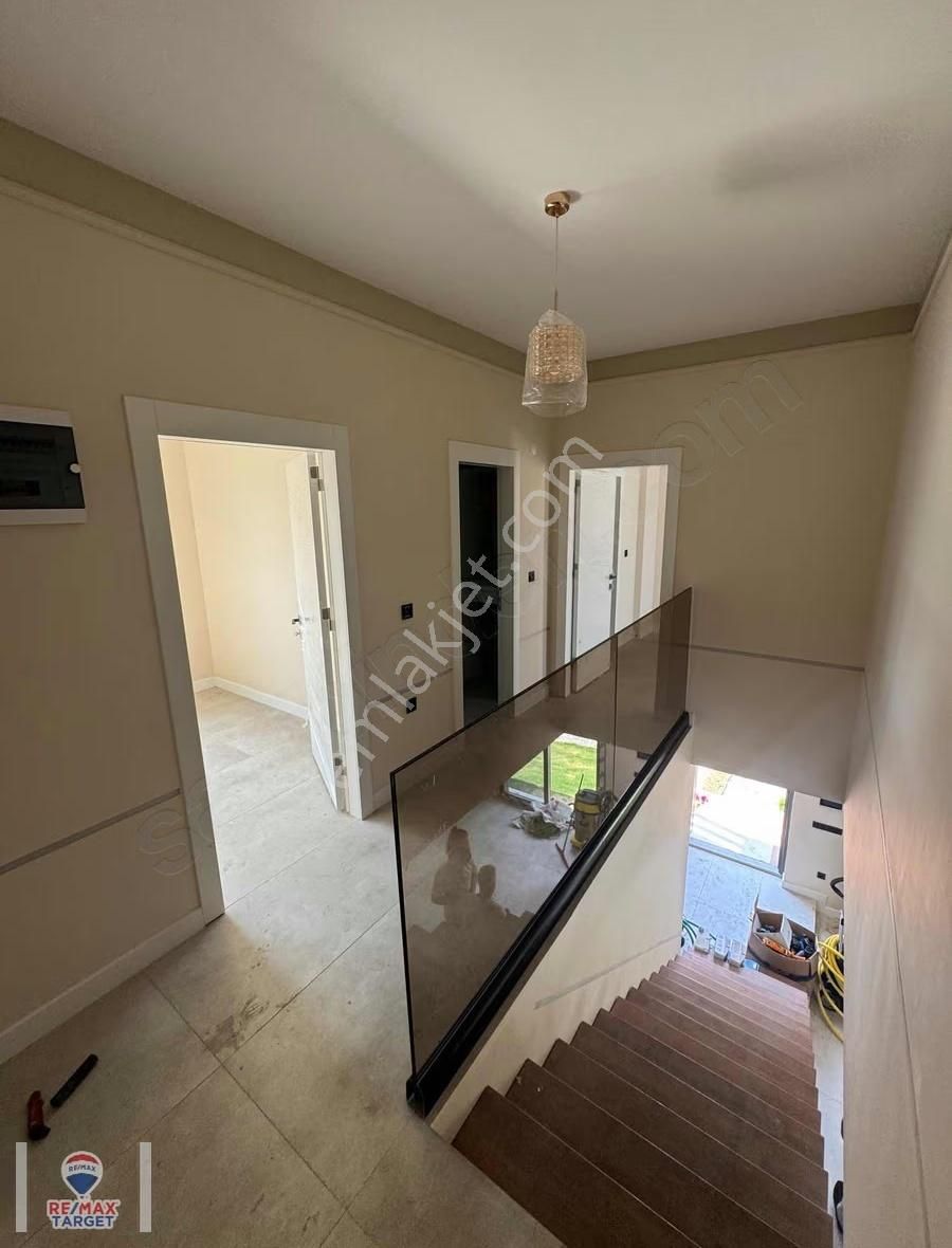 Menemen Emiralem | Müstakil Havuzlu | 4+1 Lüks Villa - Görsel 13
