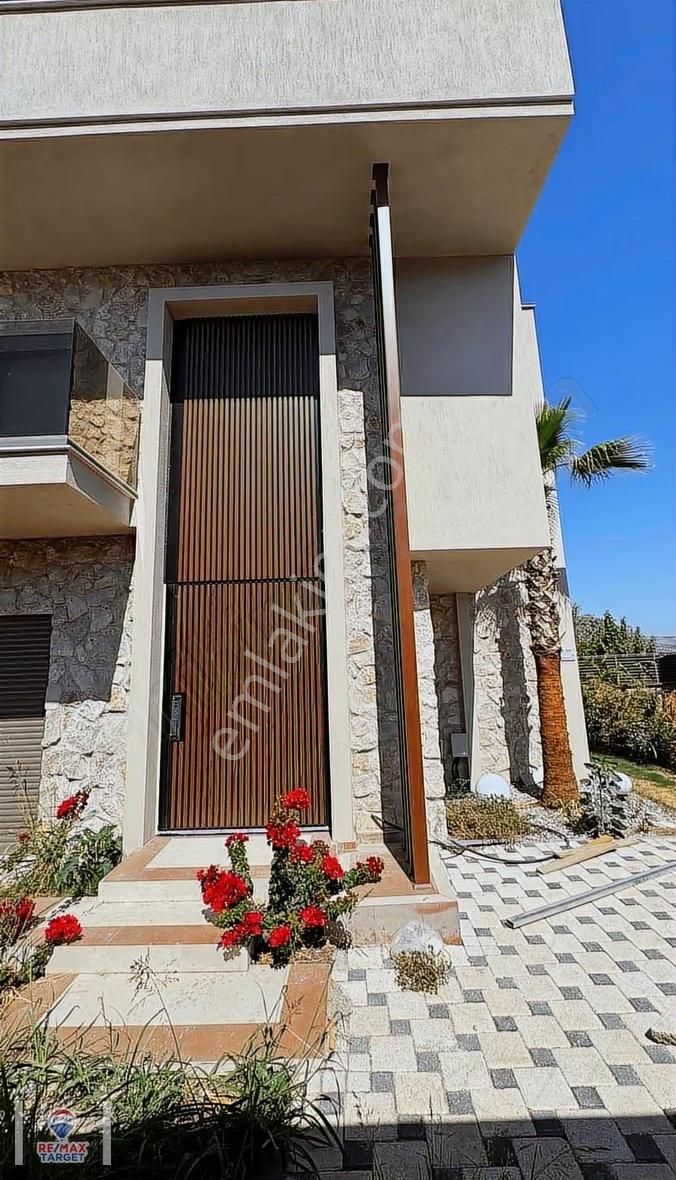 Menemen Emiralem | Müstakil Havuzlu | 4+1 Lüks Villa - Görsel 10