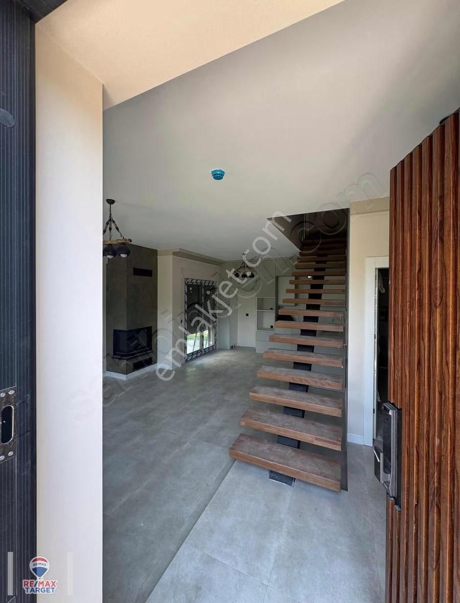 Menemen Emiralem | Müstakil Havuzlu | 4+1 Lüks Villa - Görsel 17