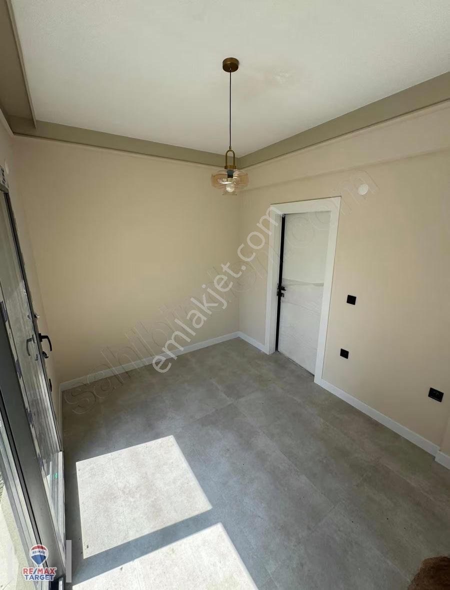 Menemen Emiralem | Müstakil Havuzlu | 4+1 Lüks Villa - Görsel 12