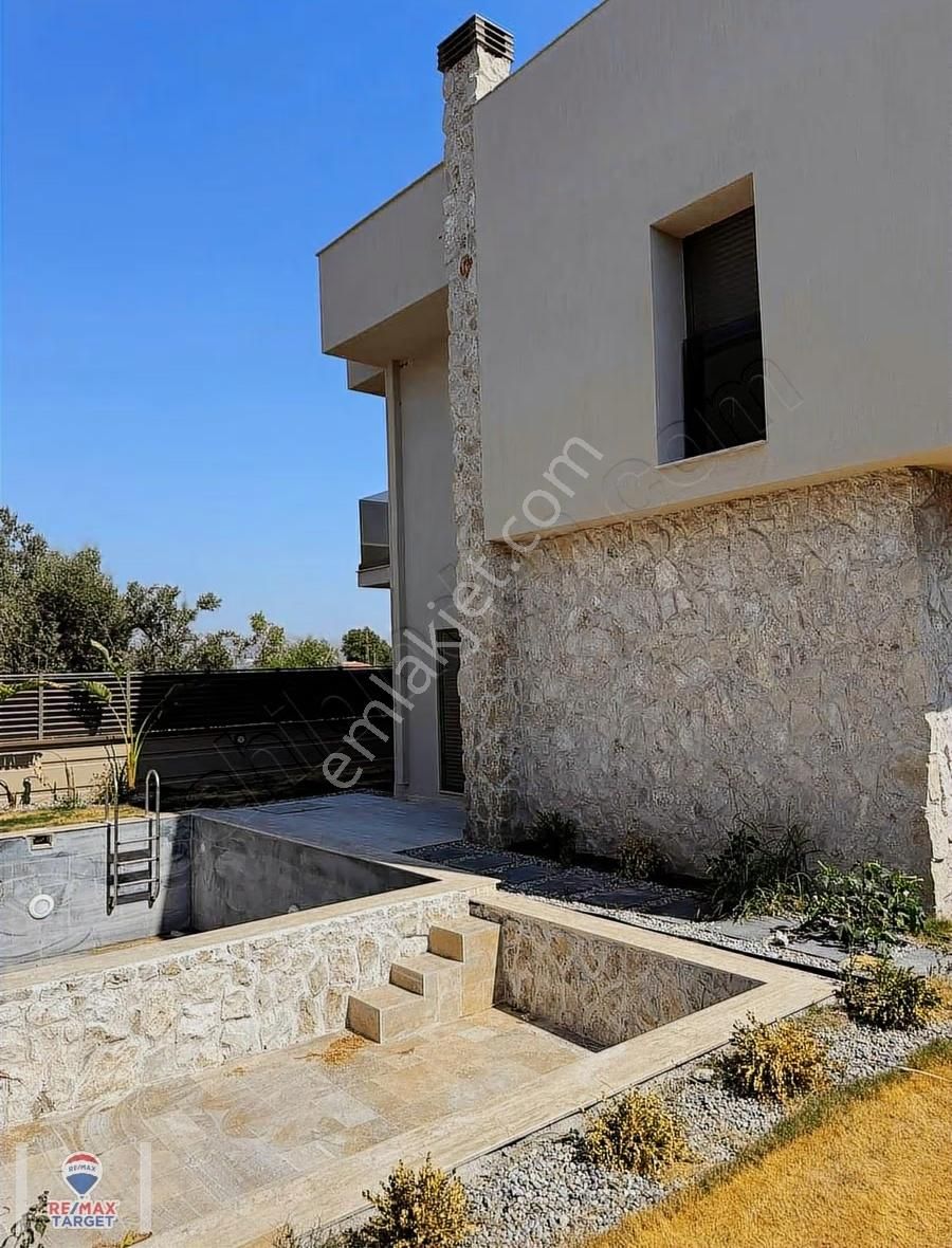 Menemen Emiralem | Müstakil Havuzlu | 4+1 Lüks Villa - Görsel 18