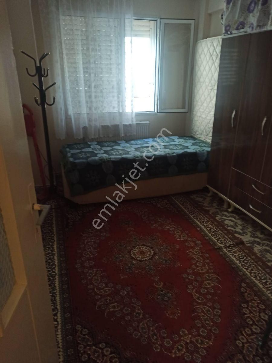 Buca Menderes Caddesinde Eşyalı Kiralık Daire - Görsel 15
