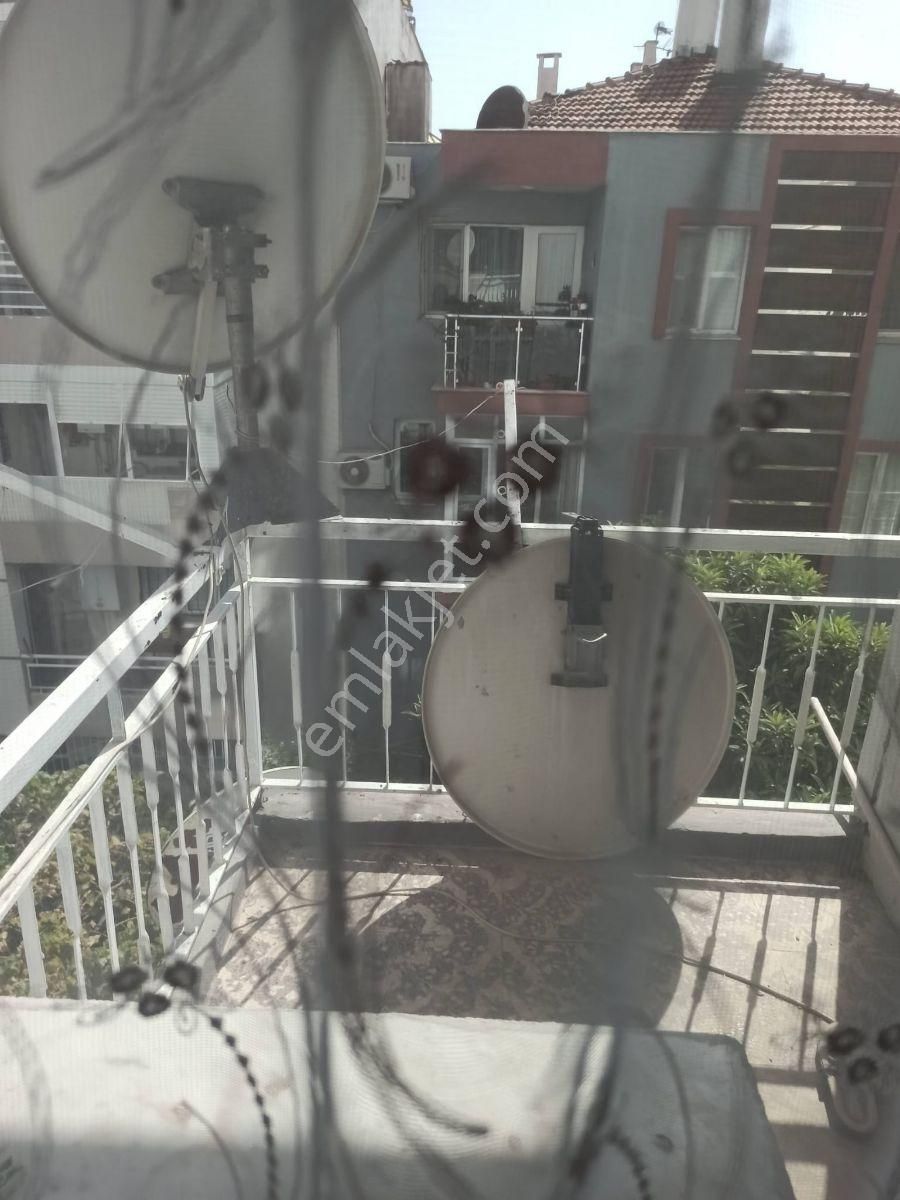 Buca Menderes Caddesinde Eşyalı Kiralık Daire - Görsel 20