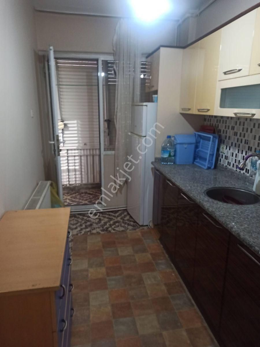 Buca Menderes Caddesinde Eşyalı Kiralık Daire - Görsel 3