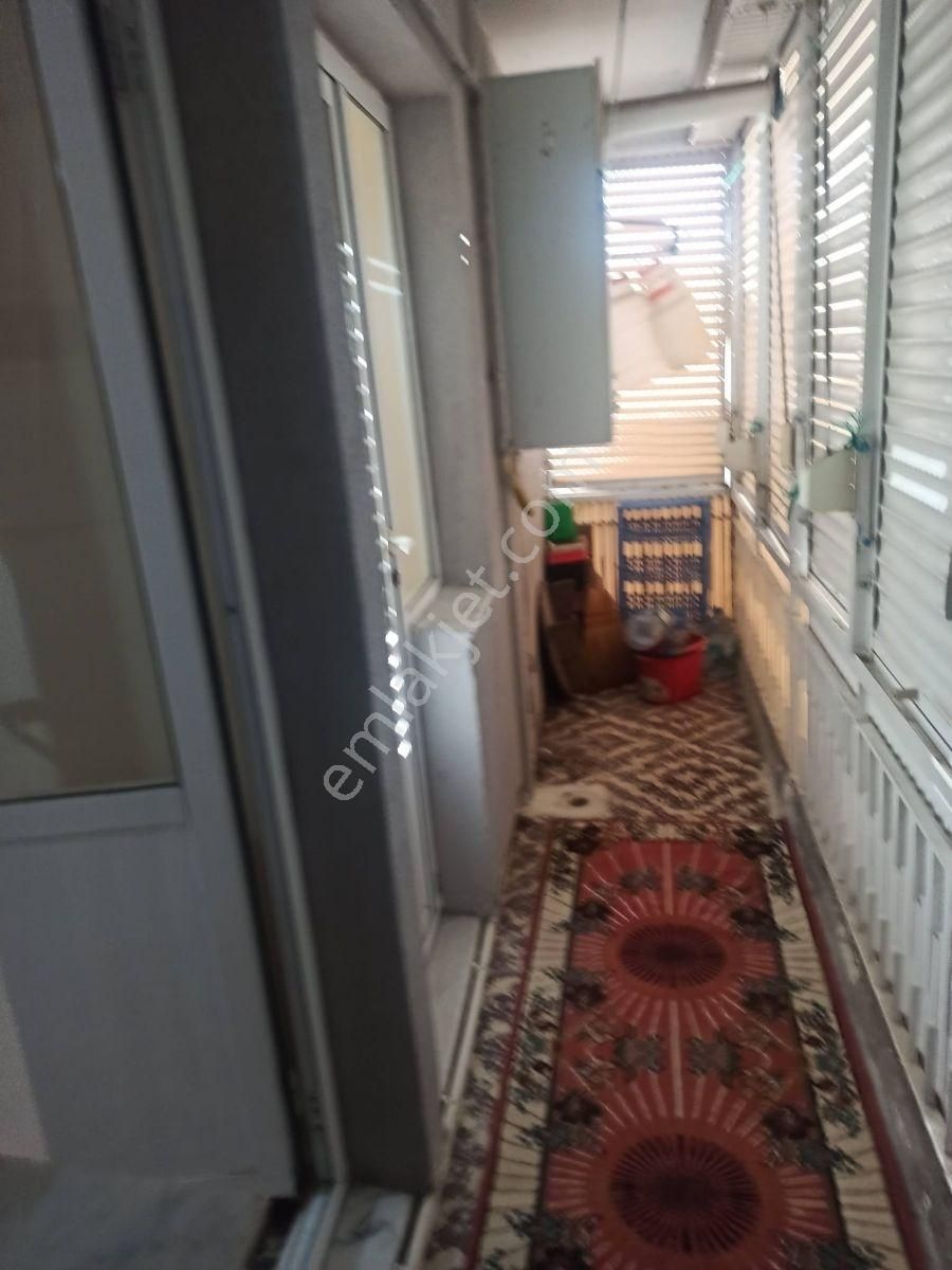 Buca Menderes Caddesinde Eşyalı Kiralık Daire - Görsel 17