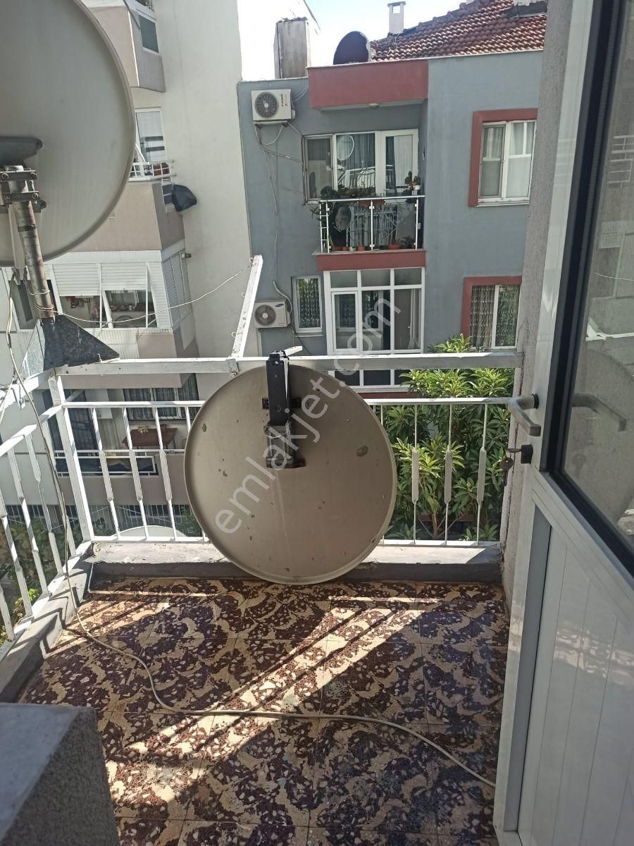 Buca Menderes Caddesinde Eşyalı Kiralık Daire - Görsel 19