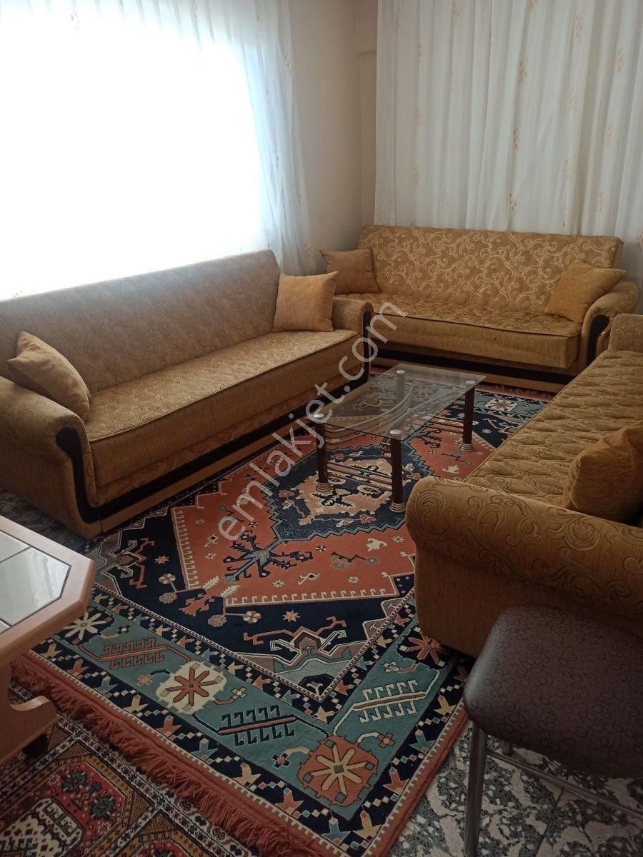 Buca Menderes Caddesinde Eşyalı Kiralık Daire - Görsel 4