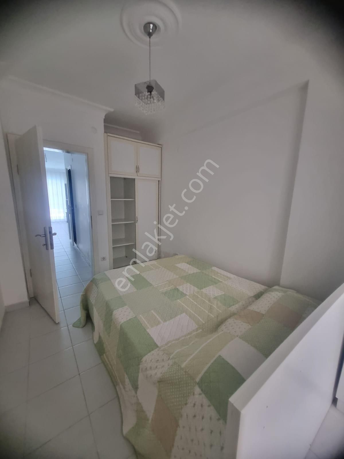 Satılık 1+1 Eşyalı Daire/havuzlu Sitede - Görsel 4