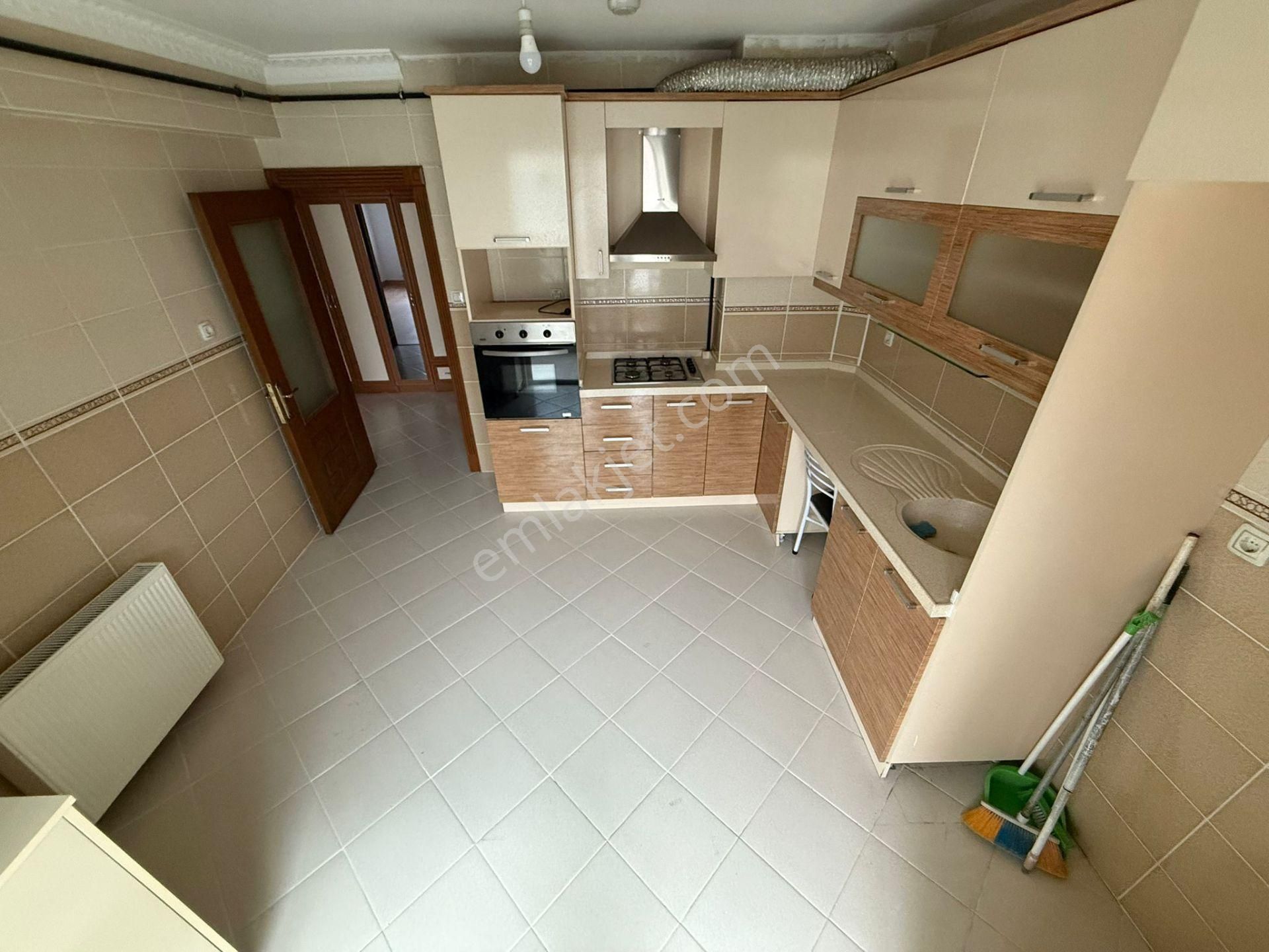 Vatan'dan Uyanış'ta Evcil Hayvanlar Parkı Yakını Asansörlü 4+1 Ebeveyn Banyolu Asansörlü Satılık - Görsel 4