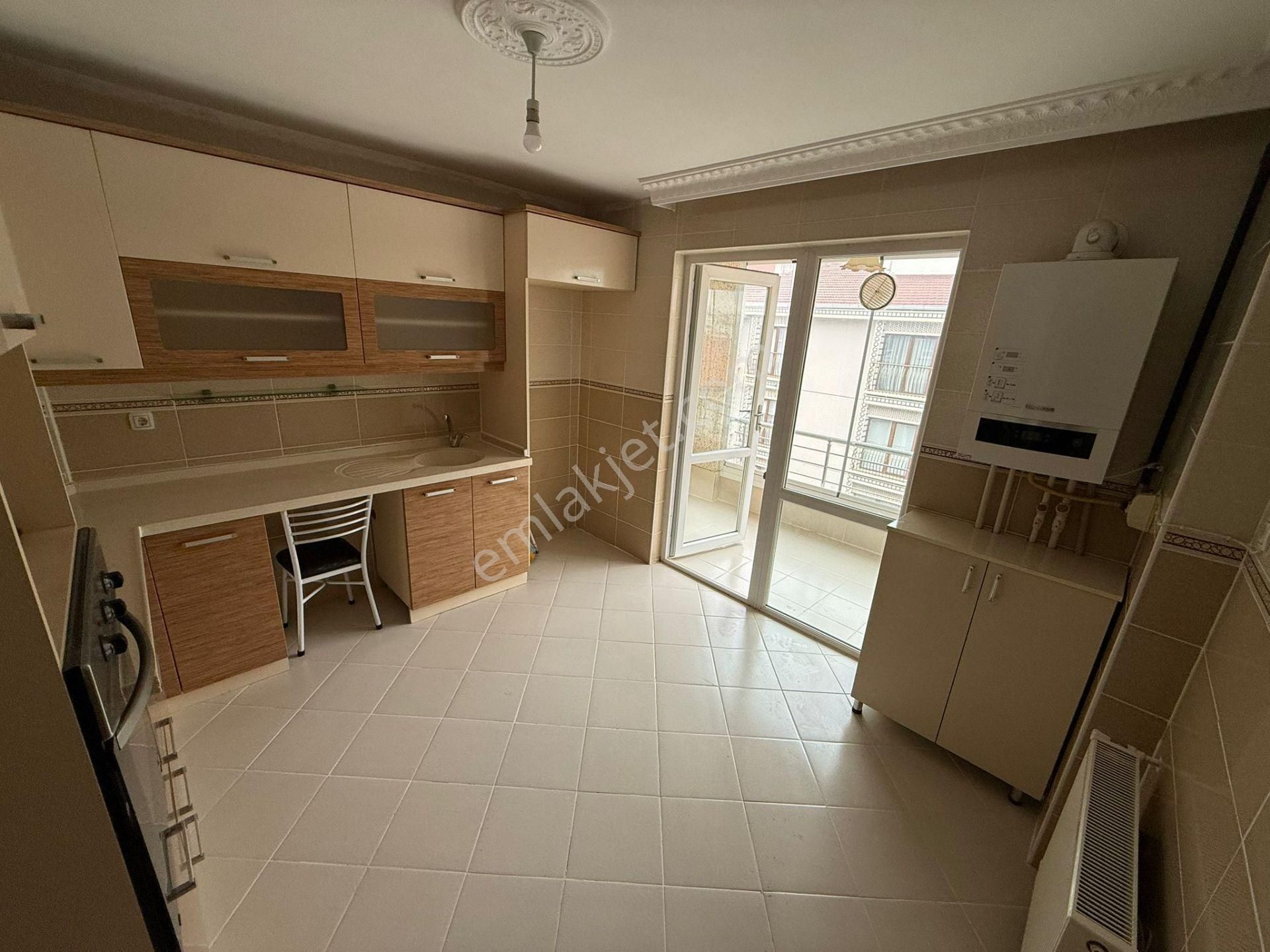 Vatan'dan Uyanış'ta Evcil Hayvanlar Parkı Yakını Asansörlü 4+1 Ebeveyn Banyolu Asansörlü Satılık - Görsel 3