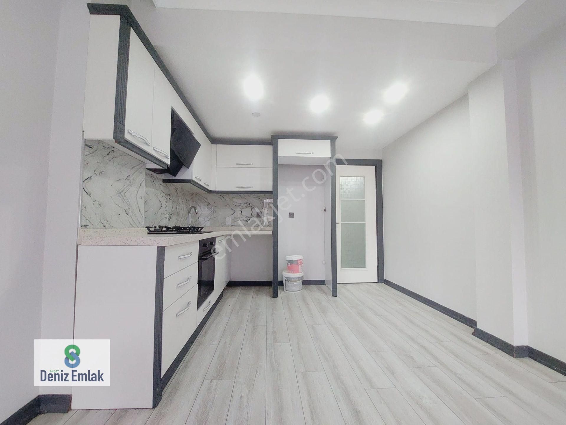 Denizden Akçayda Ön Cephe Yeni Binada Satılık 1+1 Daire. - Görsel 3