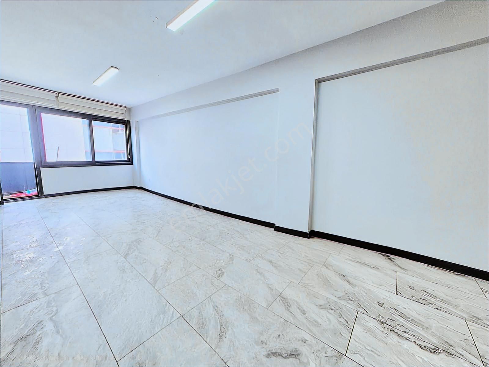 K.yaka Çarşı İçinde Komple Yapılı Stüdyo 1+0 45 M2 - Görsel 5