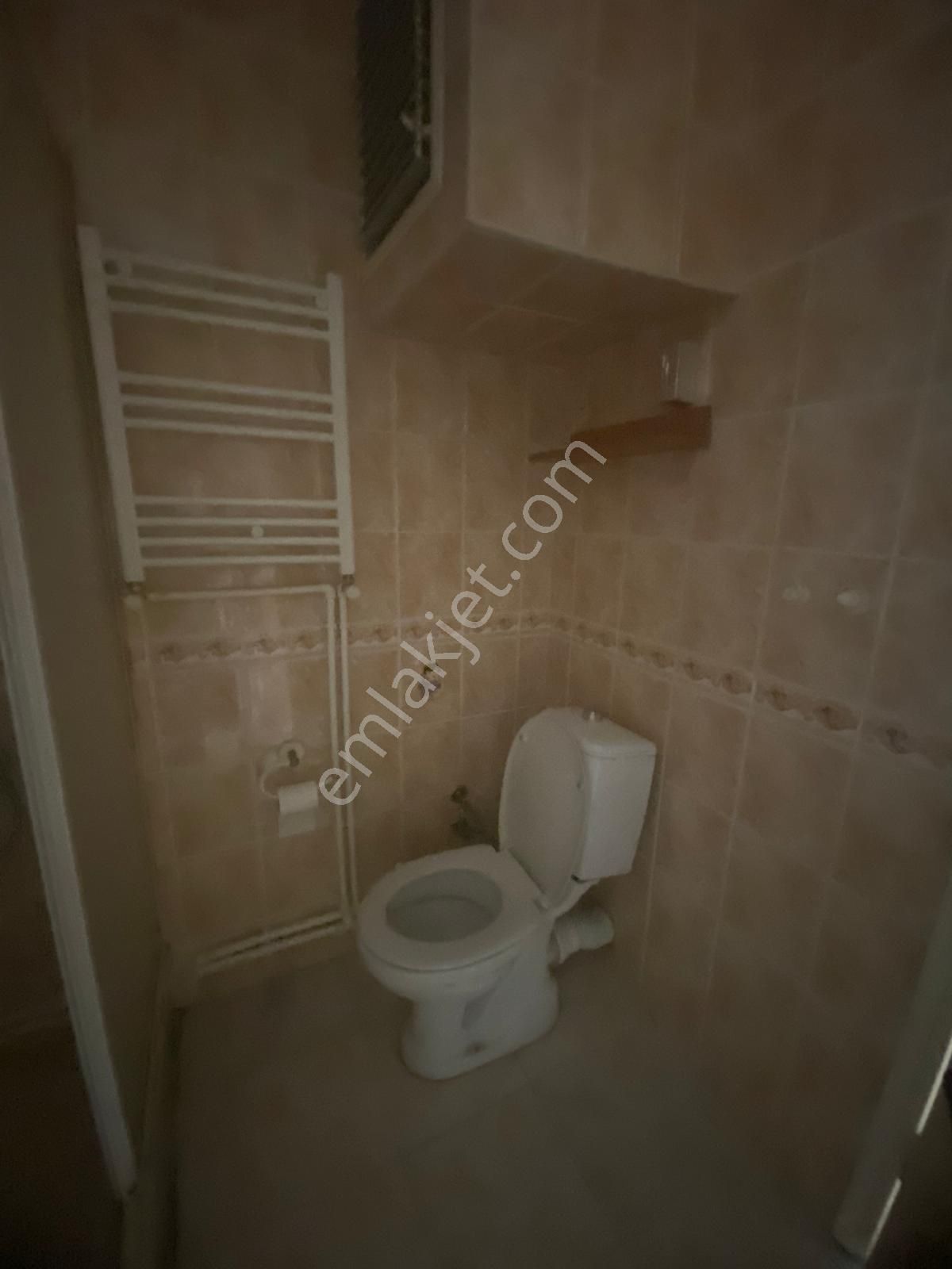Gaziosmanpaşa Bağlarbaşı Mahallesi Güllü Sokakta 1+1/75m2/balkonlu Bahçe Katı Kiralık Daire - Görsel 15