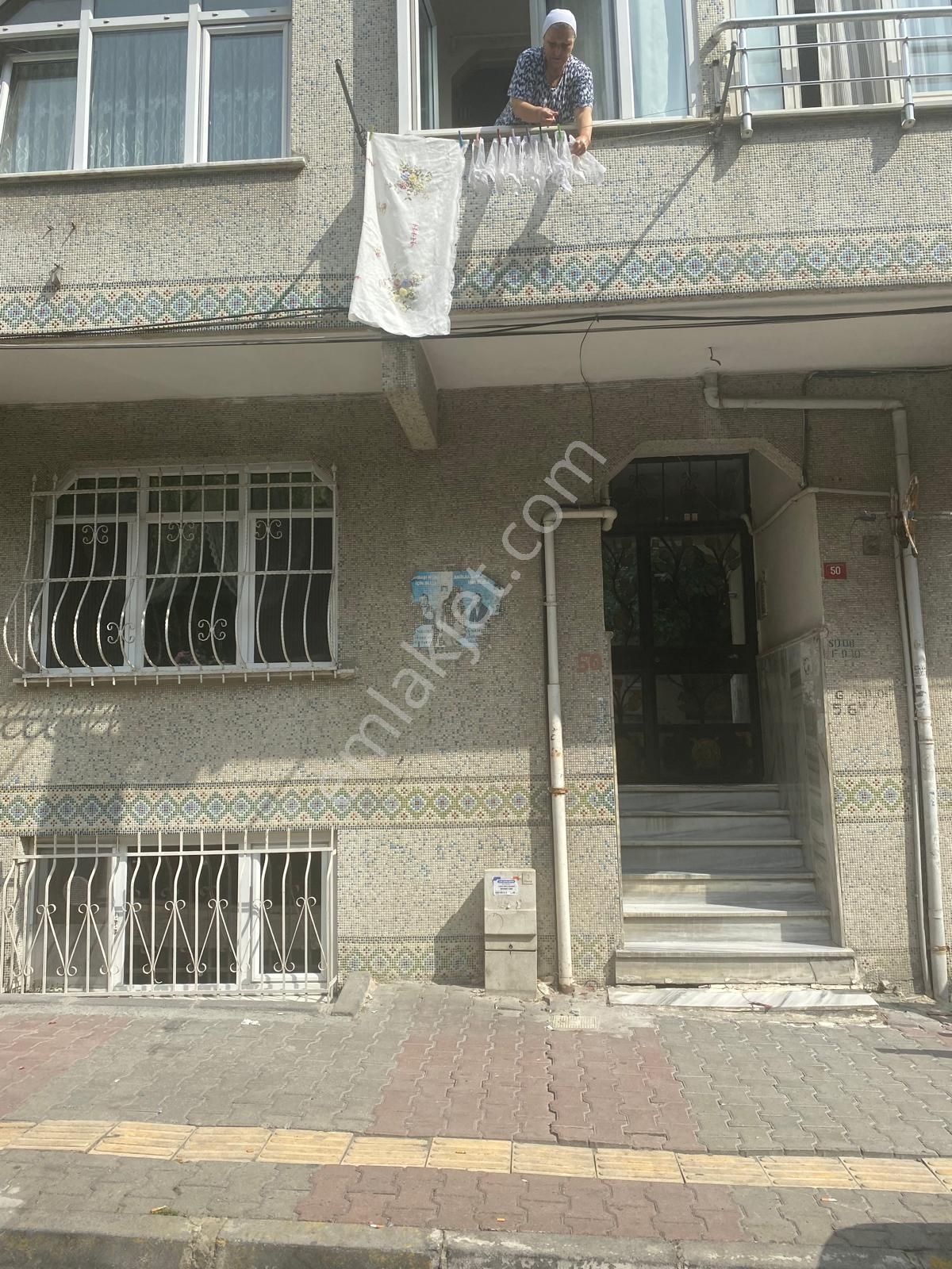Gaziosmanpaşa Bağlarbaşı Mahallesi Güllü Sokakta 1+1/75m2/balkonlu Bahçe Katı Kiralık Daire - Görsel 21