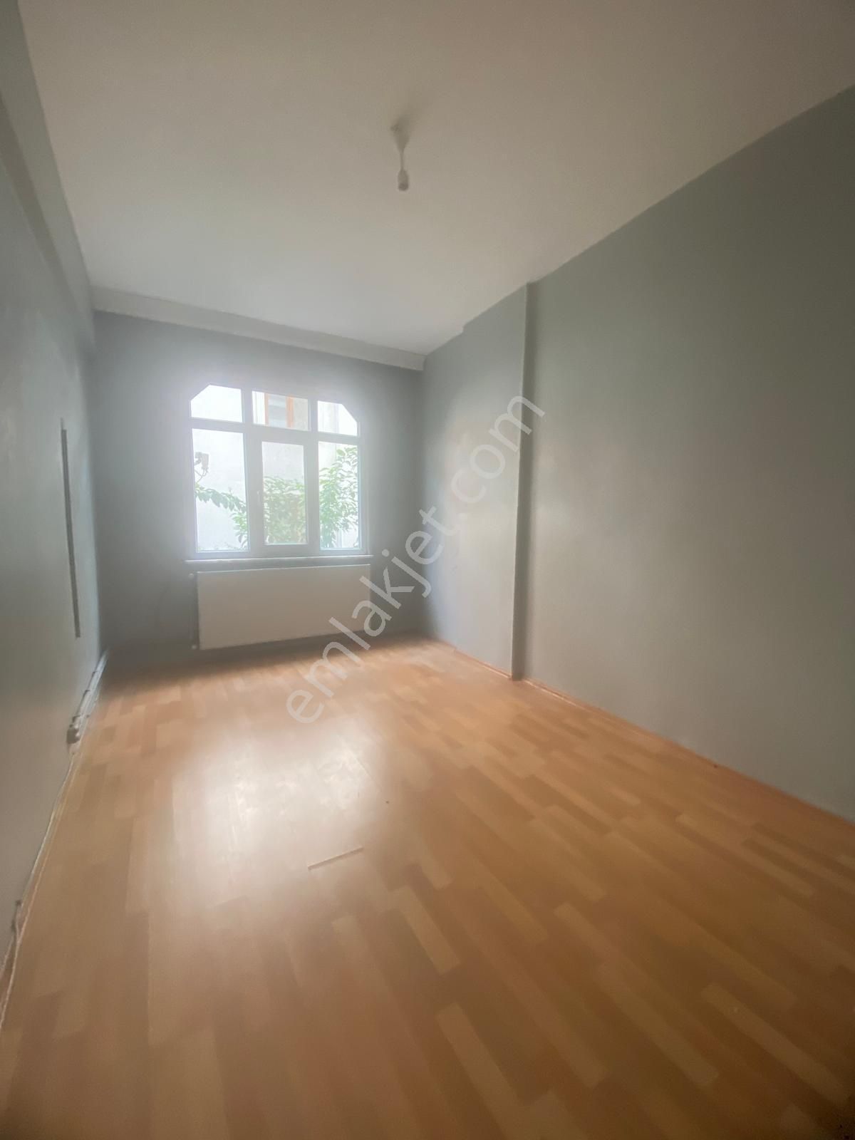 Gaziosmanpaşa Bağlarbaşı Mahallesi Güllü Sokakta 1+1/75m2/balkonlu Bahçe Katı Kiralık Daire - Görsel 16