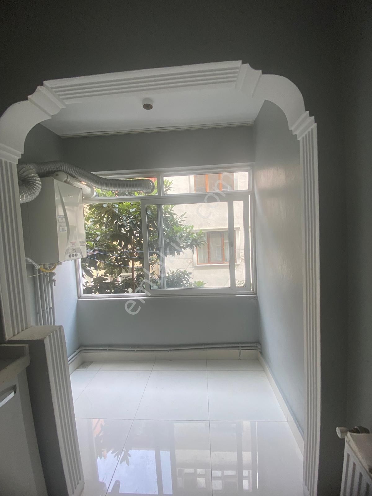 Gaziosmanpaşa Bağlarbaşı Mahallesi Güllü Sokakta 1+1/75m2/balkonlu Bahçe Katı Kiralık Daire - Görsel 9