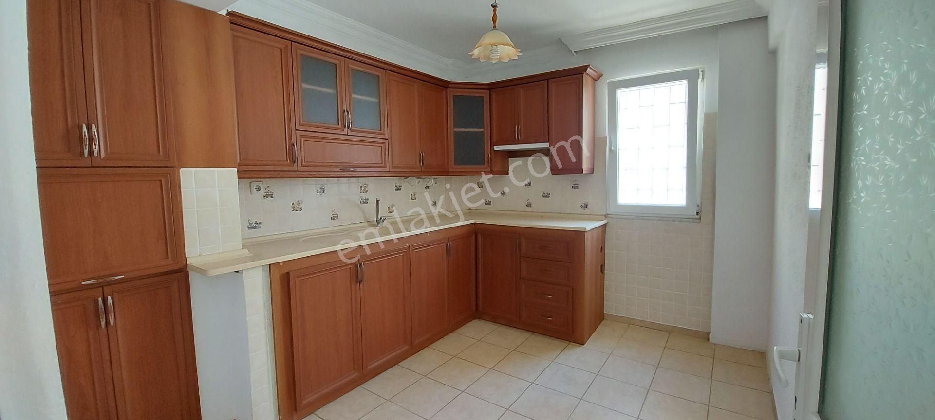 İhtiyaç Noktalarına Yakın Ayrı Mutfak Balkonlu Temiz Ferah Daire - Görsel 19