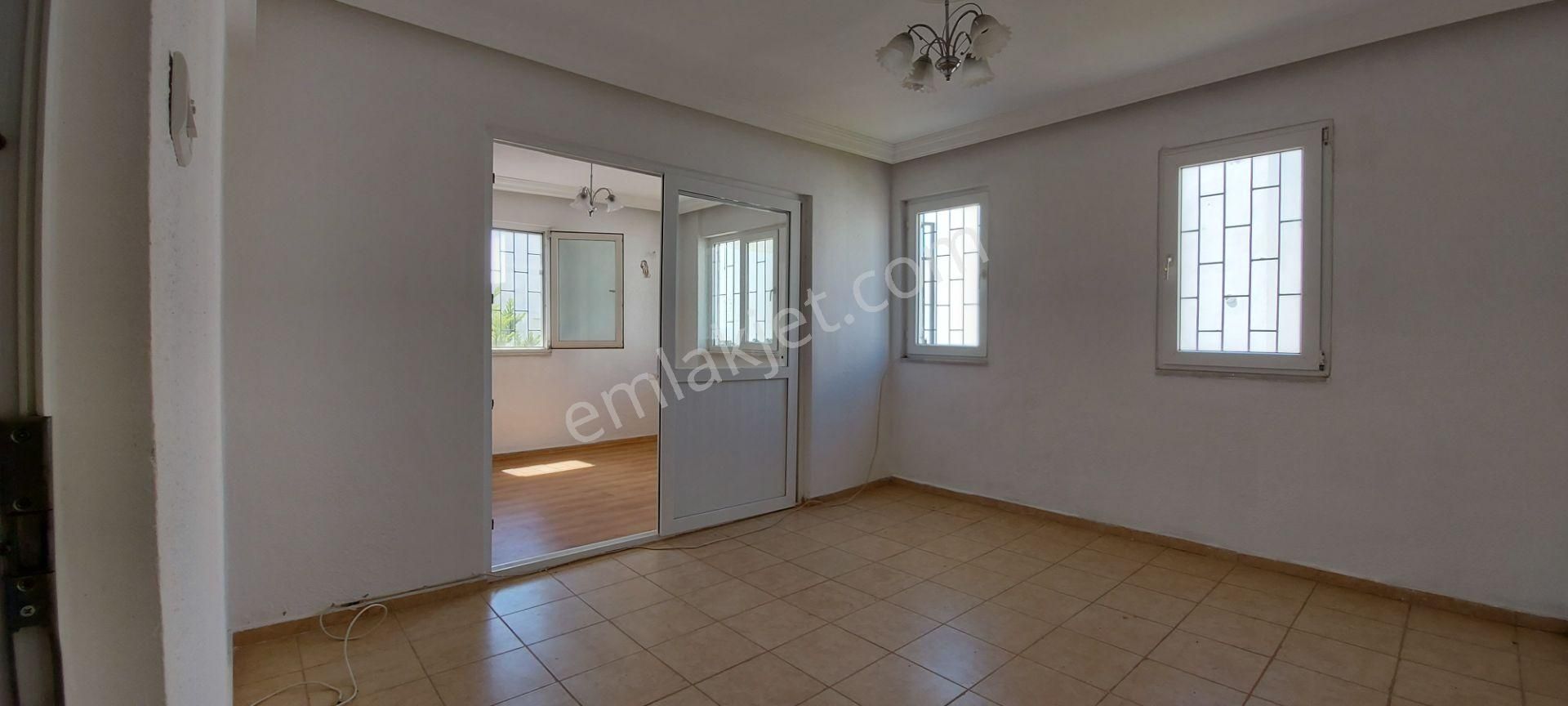 İhtiyaç Noktalarına Yakın Ayrı Mutfak Balkonlu Temiz Ferah Daire - Görsel 4