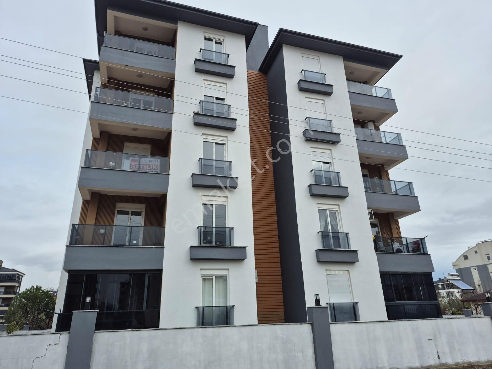 Döşemealtın'da Üniversiteye Yakın Oturuma Hazır 2+1 Kiralık