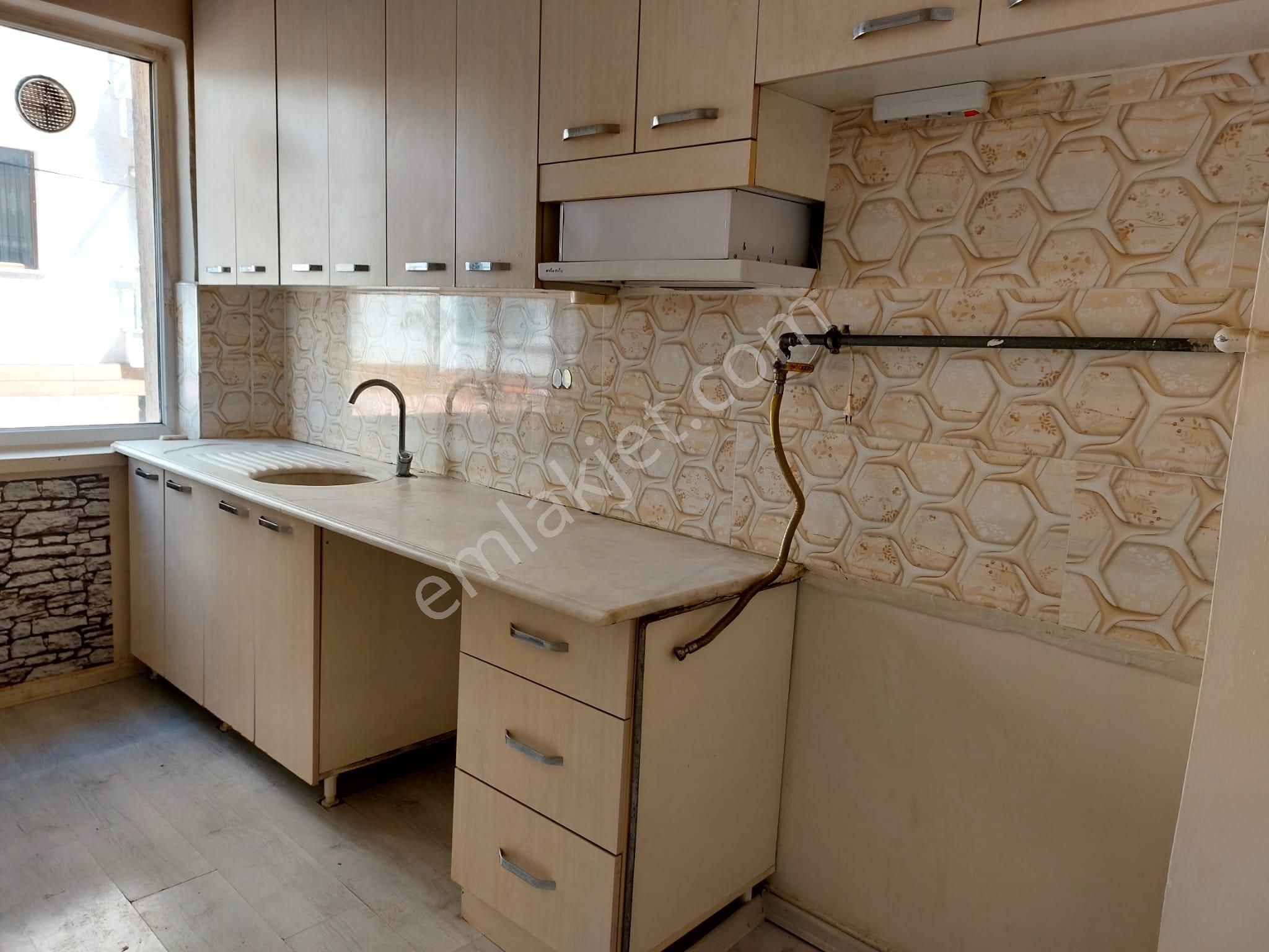 Recep Ümit Emlak'tan Hacı Seyit Mahallesi Hatboyu Yakınında Satılık 3+1 Asansörlü Daire. - Görsel 2