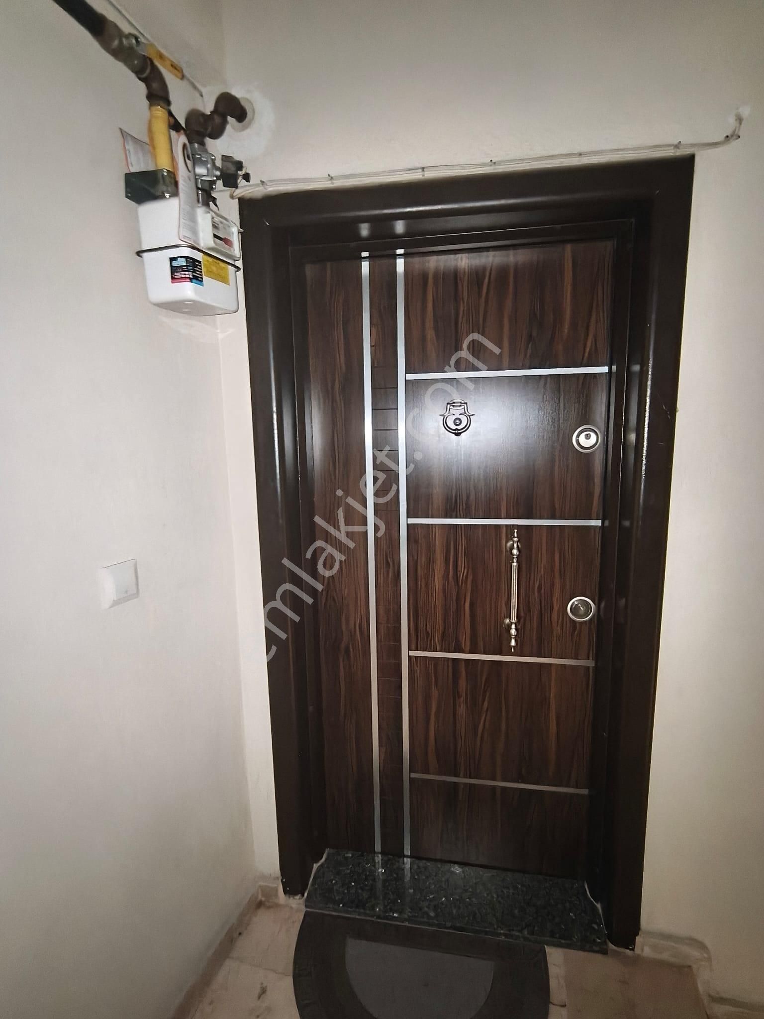 Gülyaka Sağlık Ocağı Yakını 1+1 Doğalgazlı Ful Eşyalı Arakat - Görsel 6