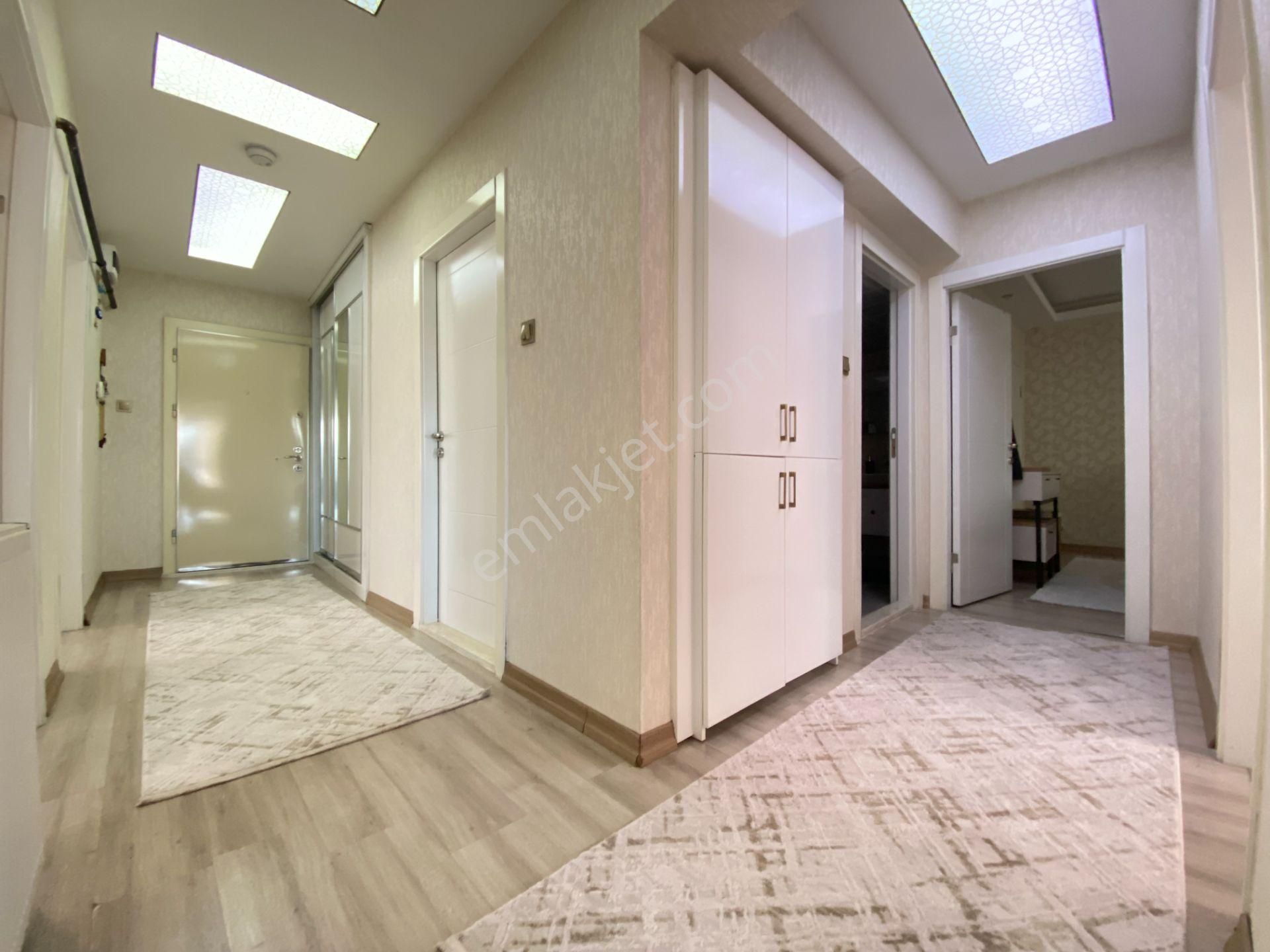 Gökçe Emlak'tan Sitede K.otoparklı 11.kat 3+1 Satılık Daire - Görsel 10