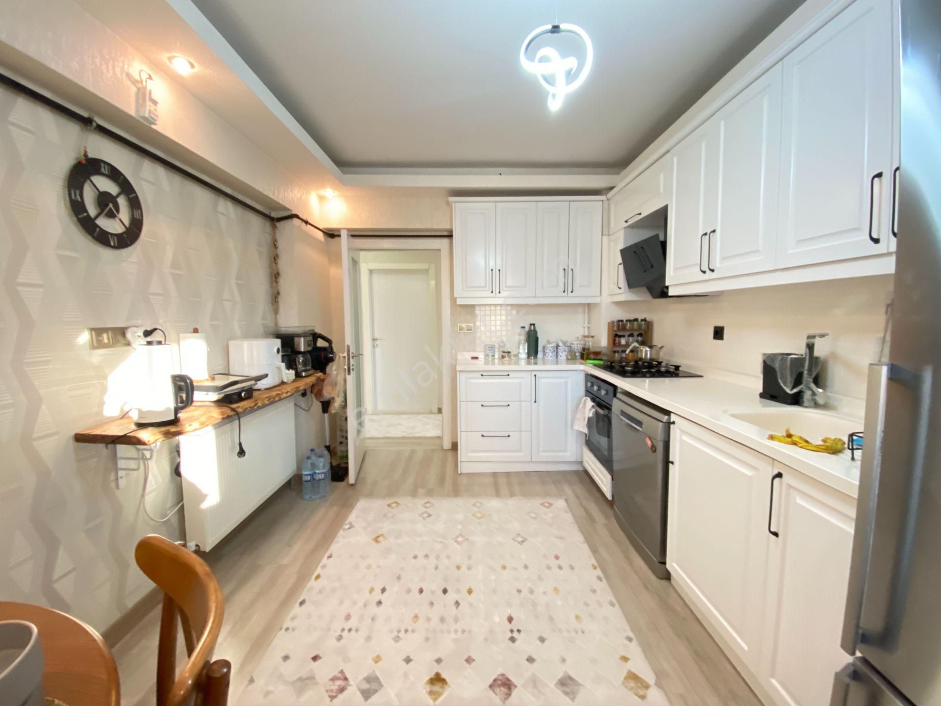 Gökçe Emlak'tan Sitede K.otoparklı 11.kat 3+1 Satılık Daire - Görsel 6