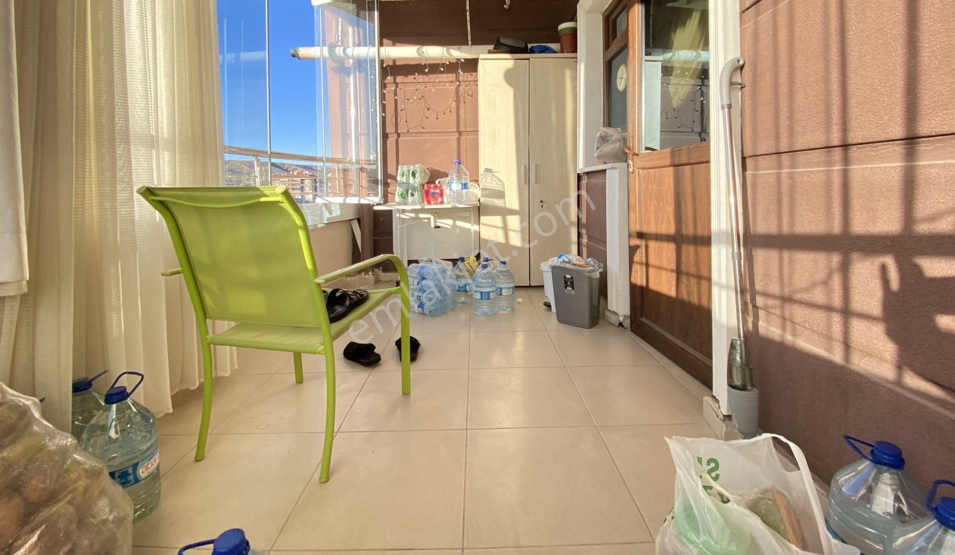 Gökçe Emlak'tan Sitede K.otoparklı 11.kat 3+1 Satılık Daire - Görsel 9