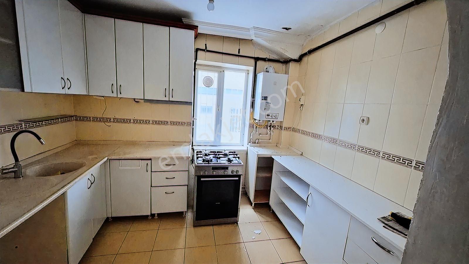 Kent Emlak'tan Abidin Paşada Giriş Kat 2+1 Satılık Daire - Görsel 13