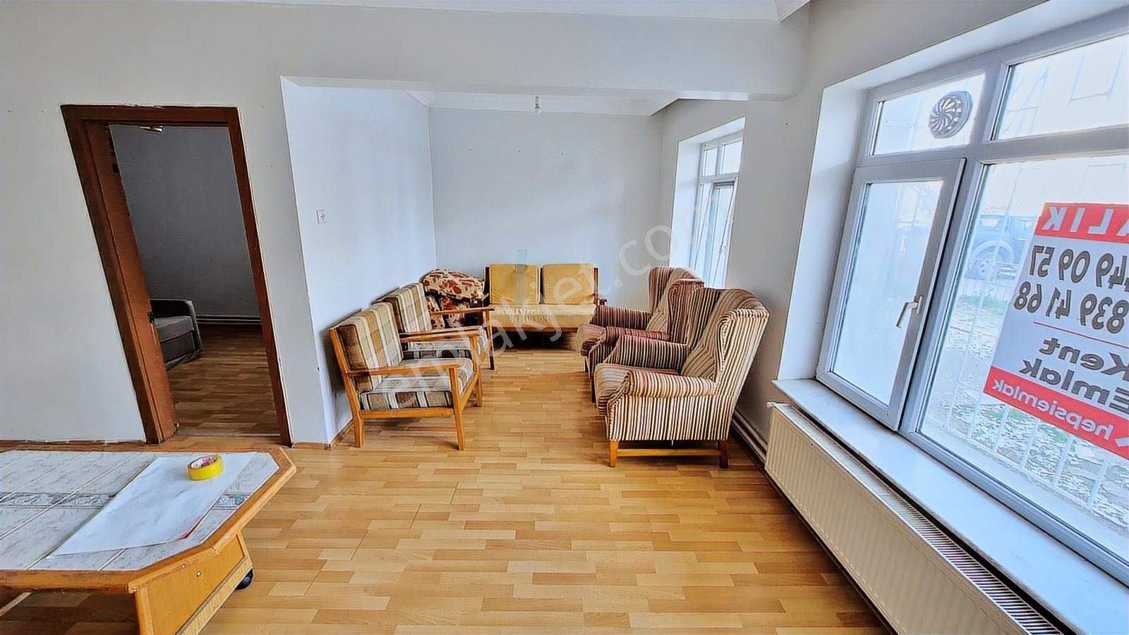 Kent Emlak'tan Abidin Paşada Giriş Kat 2+1 Satılık Daire - Görsel 3