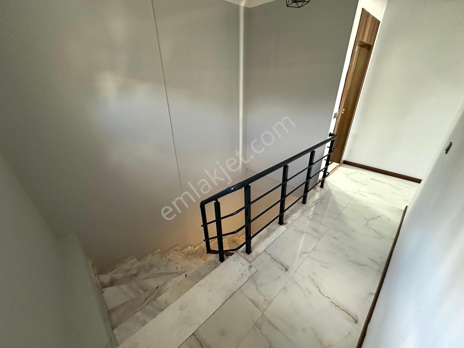 🏡 Referans'tan Akçay'da Kazdağı Manzaralı Modern Tasarımlı 3+1 Dubleks - Görsel 23