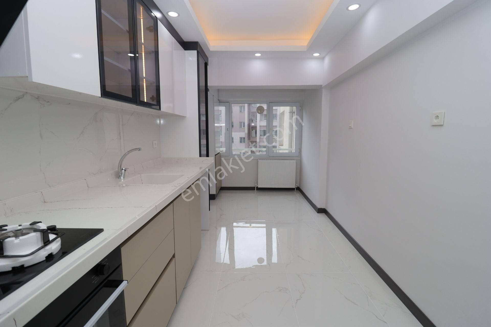 Akif'ten Oğuzlar'da 3+1 Siteiçi Asansörlü Ara Kat Yapılı Satılık Daire - Görsel 7