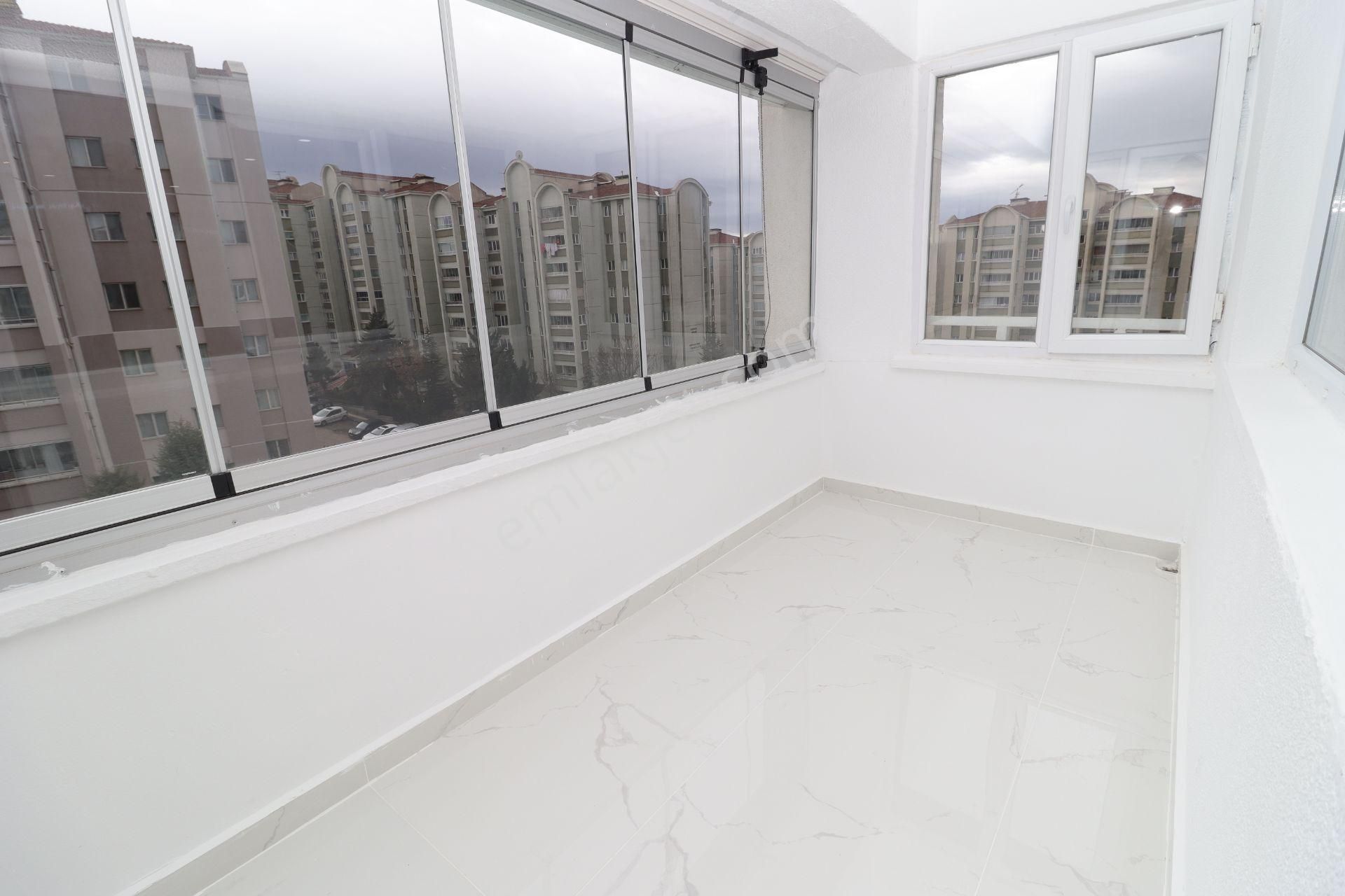 Akif'ten Oğuzlar'da 3+1 Siteiçi Asansörlü Ara Kat Yapılı Satılık Daire - Görsel 4