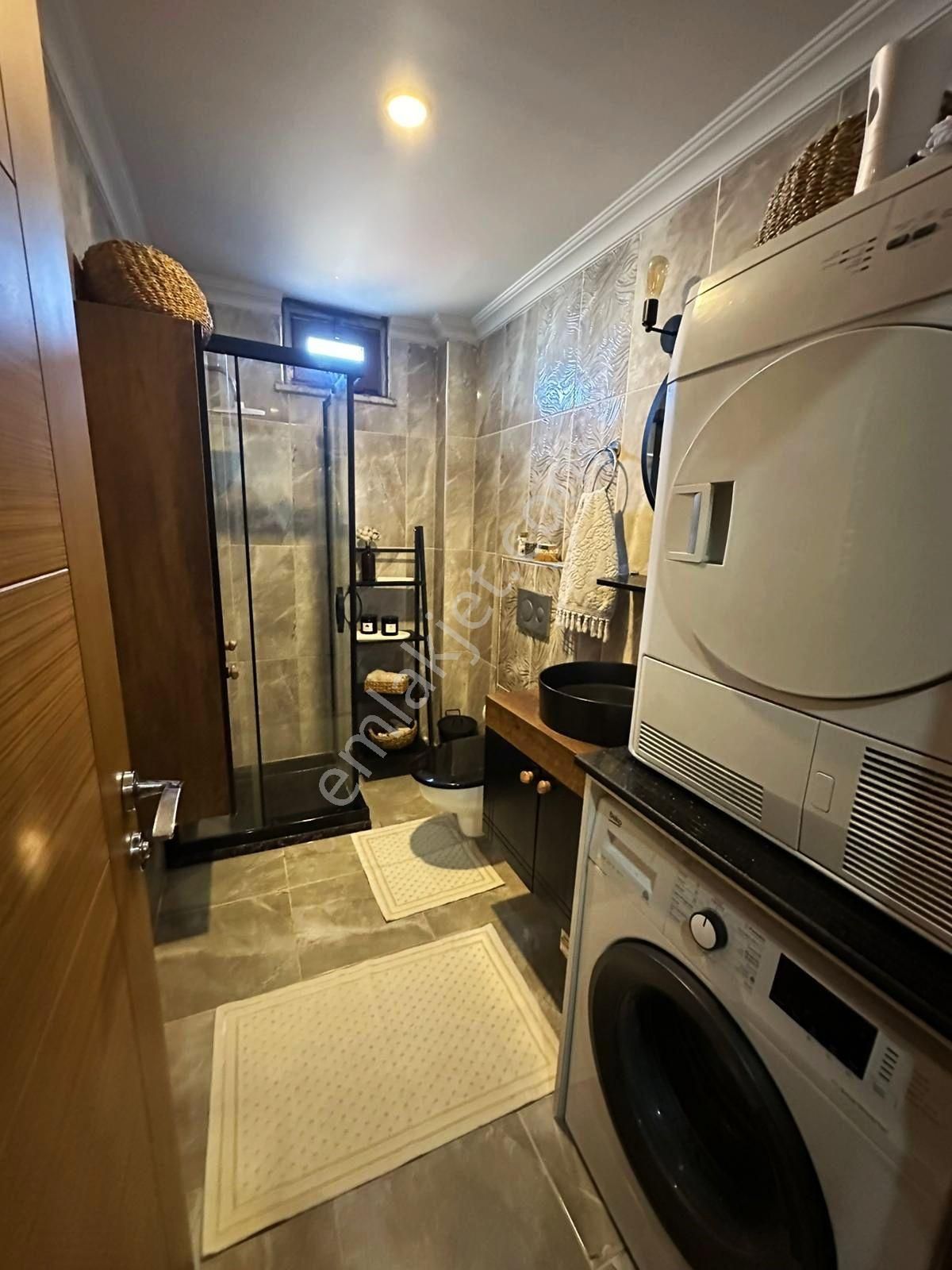 Mertcan Dan Yakacık Meydana Yürüme Manzaralı 3+1 Lüks Daire - Görsel 11