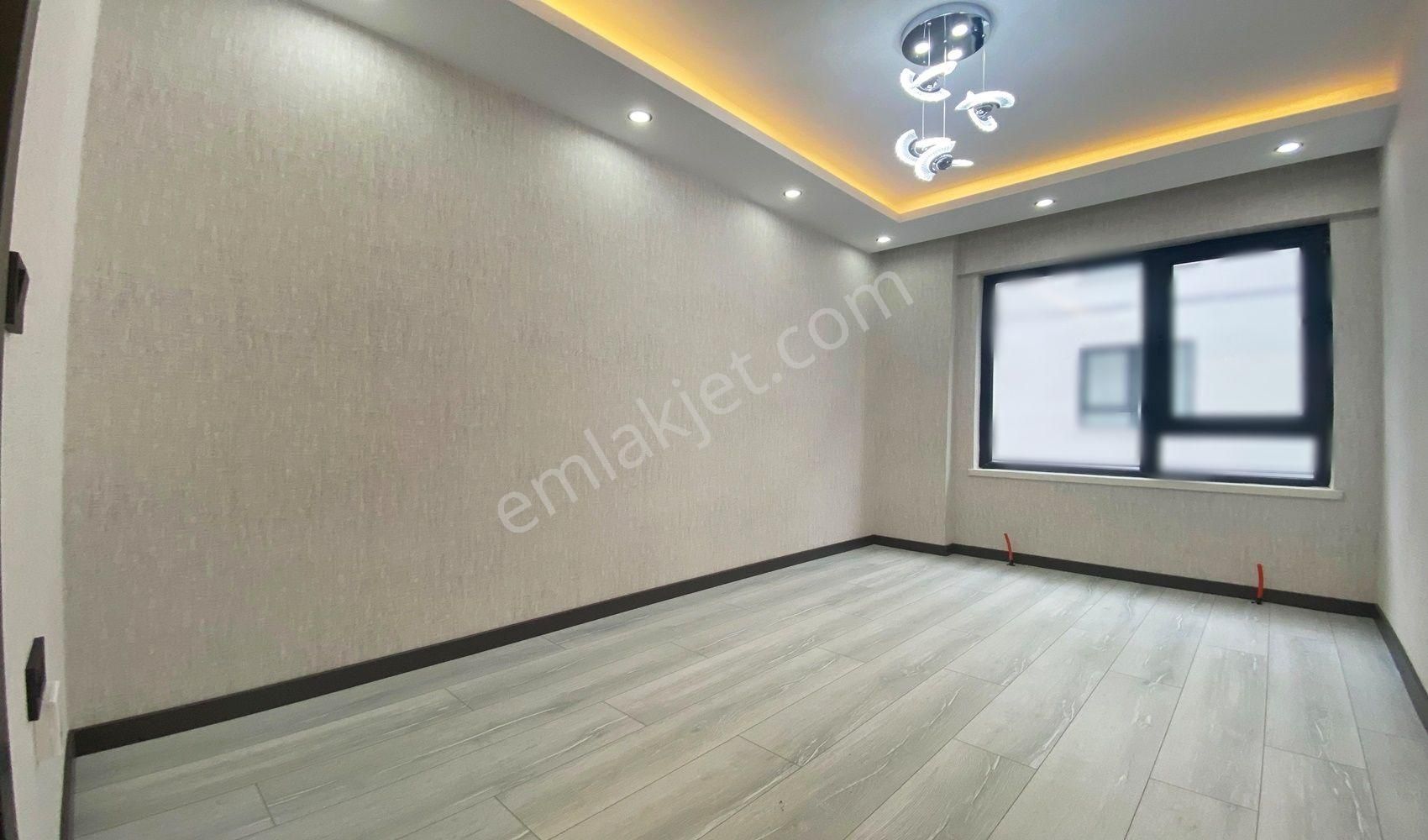 Vadi'den Karakaya'da Ultra Lüks Yapılı-e.banyolu-katta-3+1 Daire - Görsel 15