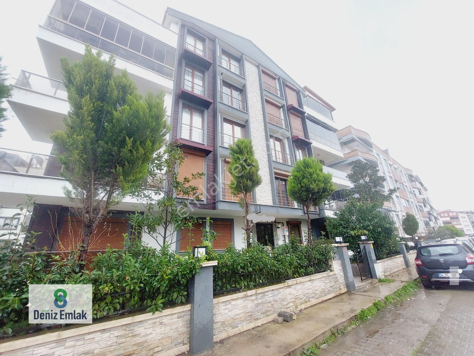 Denizden Akçayda Ön Cephe Müstakil Tadında Satılık 2+1 Daire.