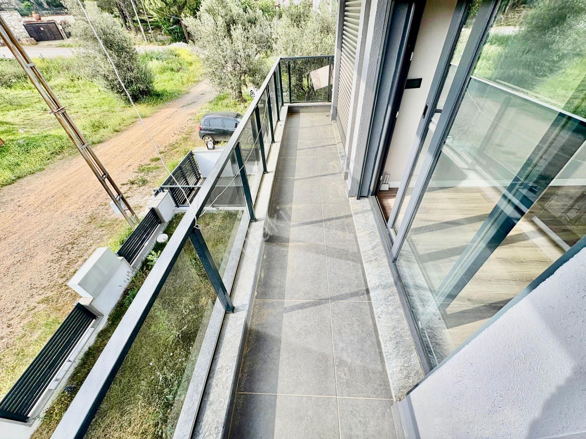 ▓karabuluttan▓güre'de Nefes Kesen Doğa Manzarasıyla Lüx Satılık Villa - Görsel 12
