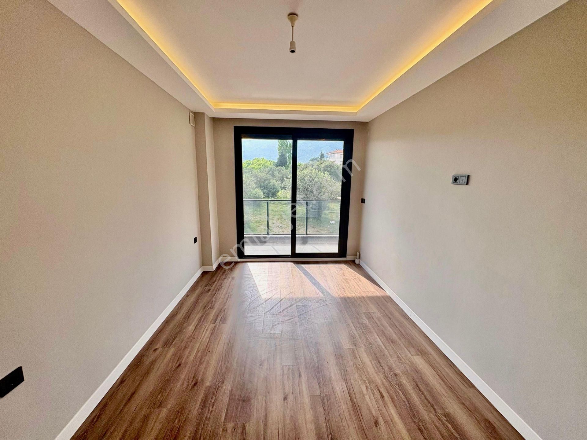 ▓karabuluttan▓güre'de Nefes Kesen Doğa Manzarasıyla Lüx Satılık Villa - Görsel 10