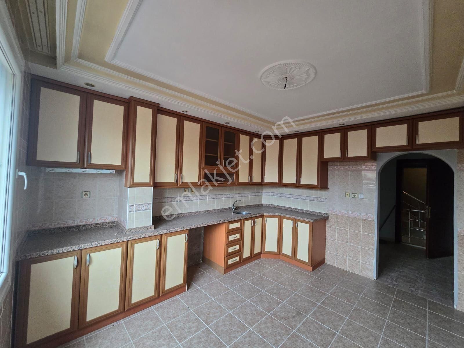 Sağlam'dan Yeşilevler'de Geniş Oturumlu Müstakil 3+1 Kiralık Daire - Görsel 23