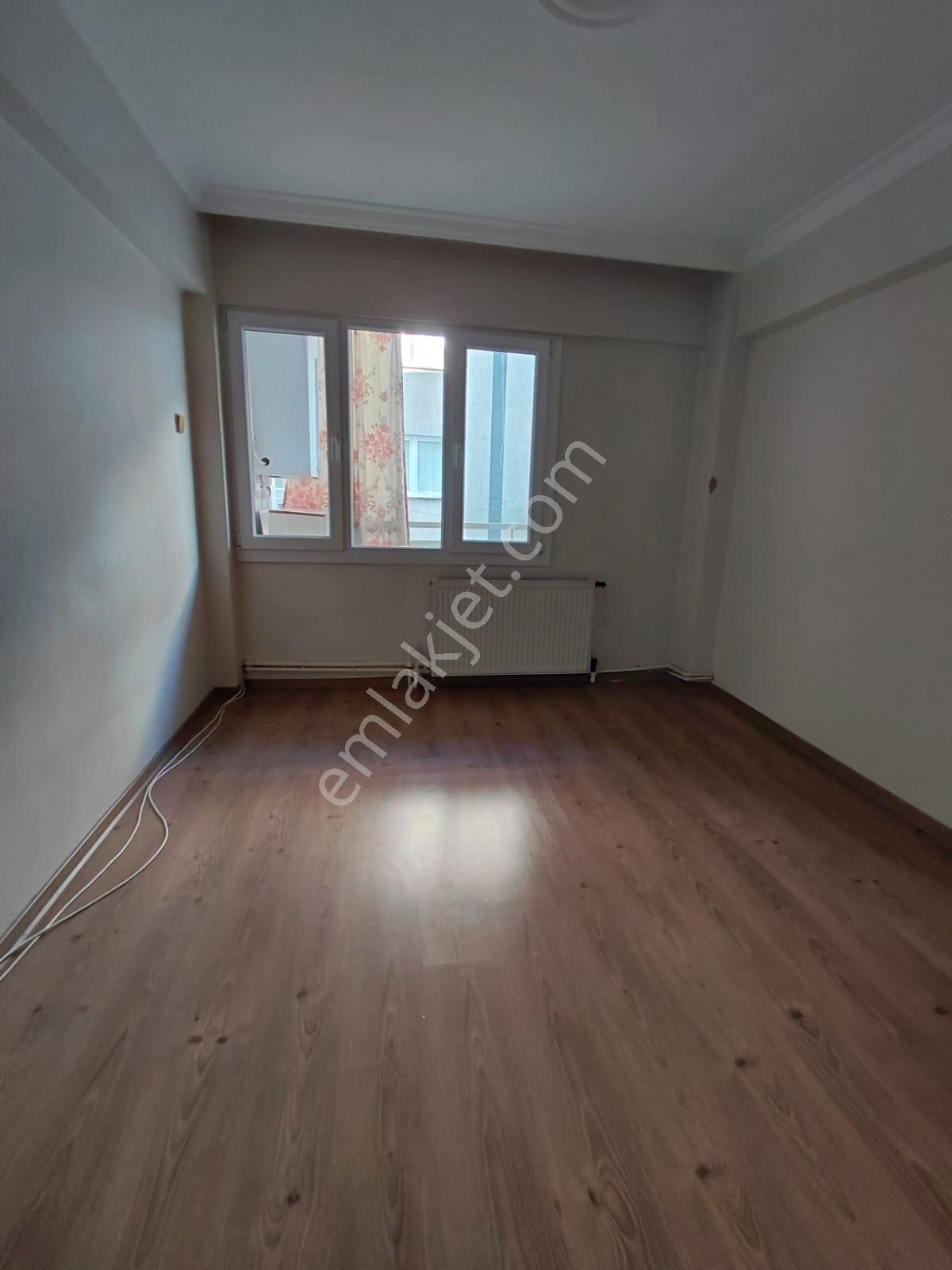 Zaimağa Caddesi Park Manzarali 3+1 170 M2 Doğalgazlı