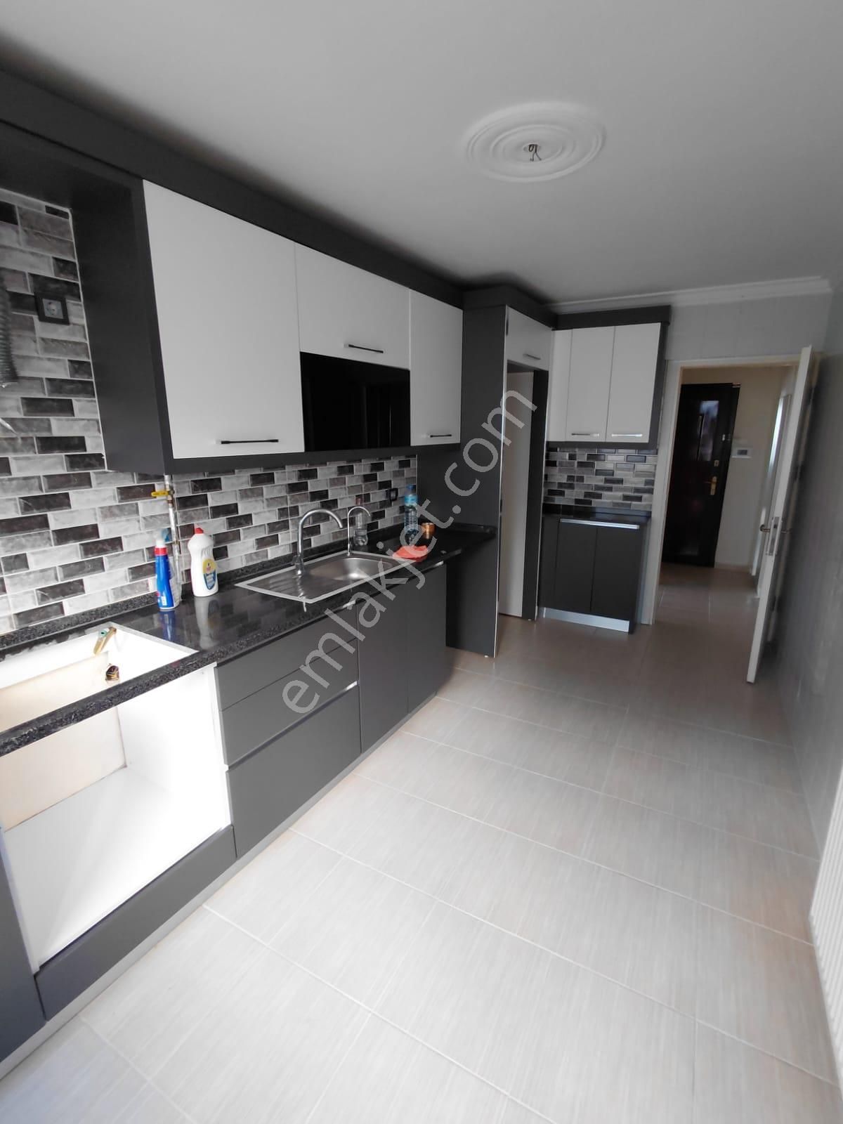 Zaimağa Caddesi Park Manzarali 3+1 170 M2 Doğalgazlı - Görsel 3