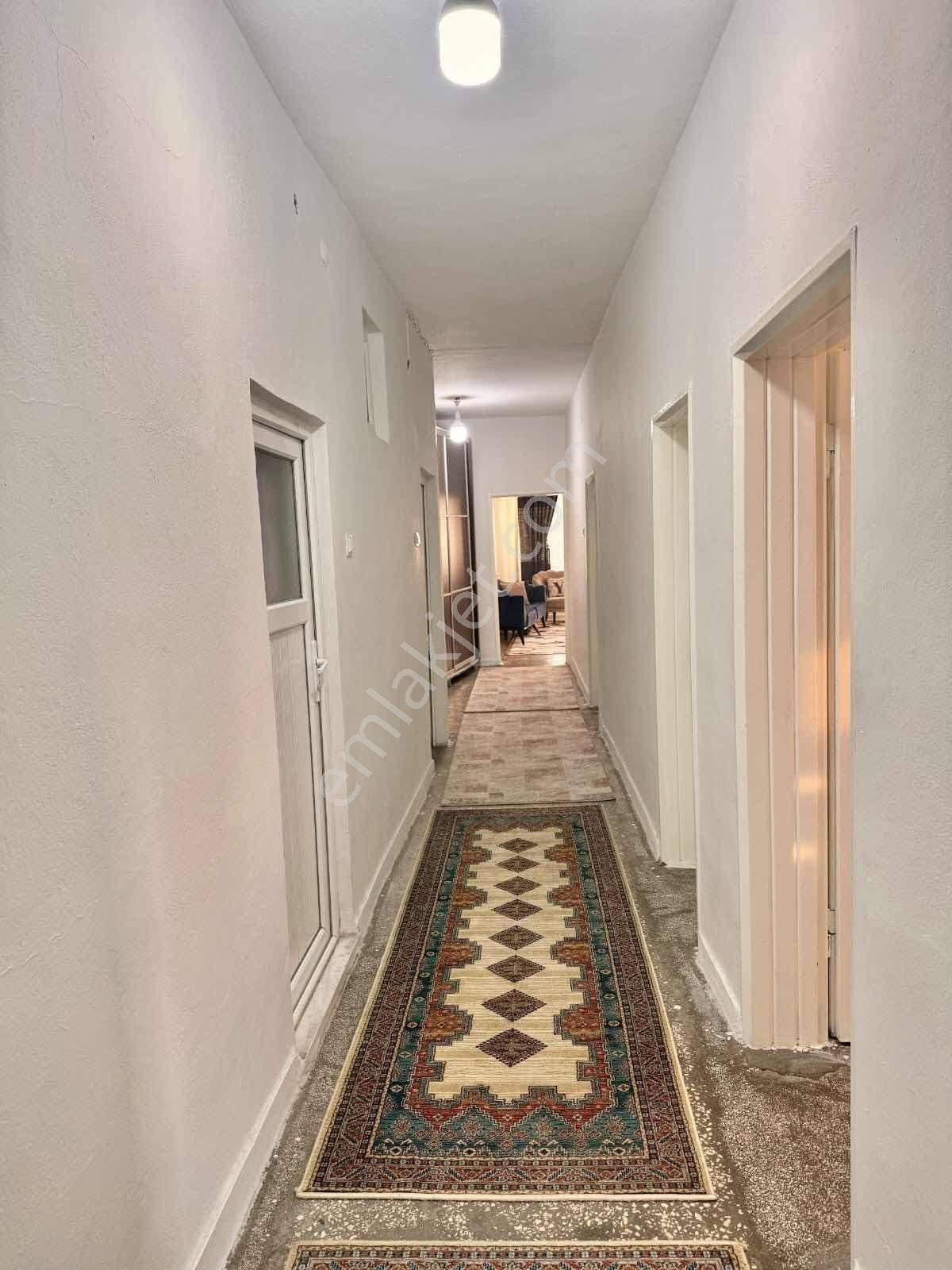 Acilll Satılık Daire Muradiye Mahallesi 3+1 160m2 Temiz Daire - Görsel 2