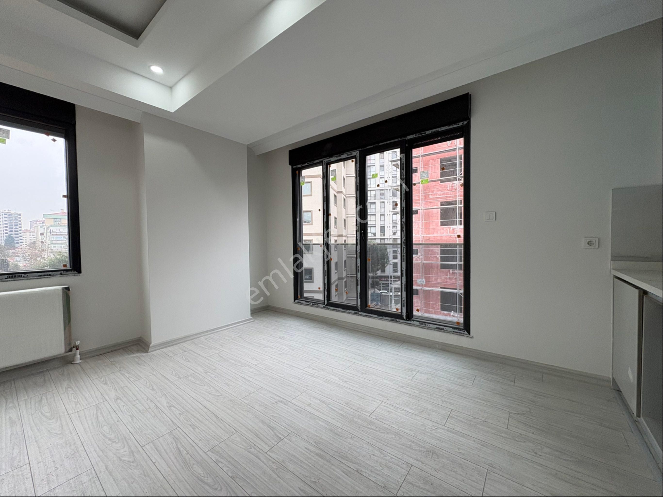 Oben Gayrimenkul'den Şemsettin Günaltay Cad. Üzeri 2+1 70 M² Net - Görsel 2